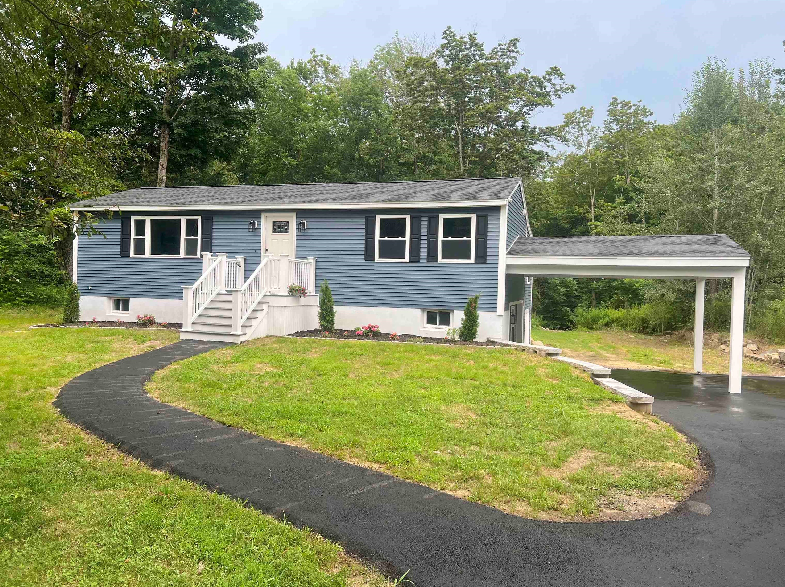 245 Fremont Rd, Sandown, NH 03873