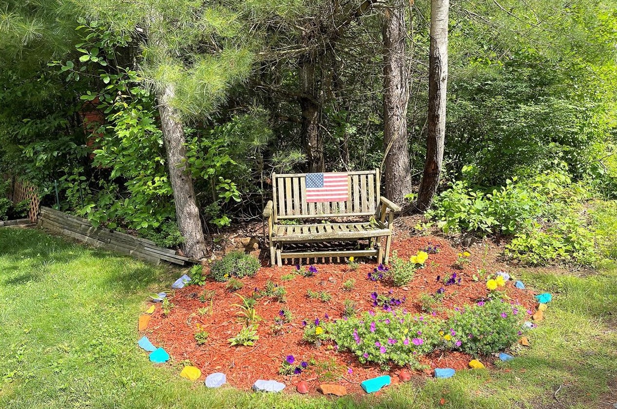 50 Judith St #408, Danville, NH 03819