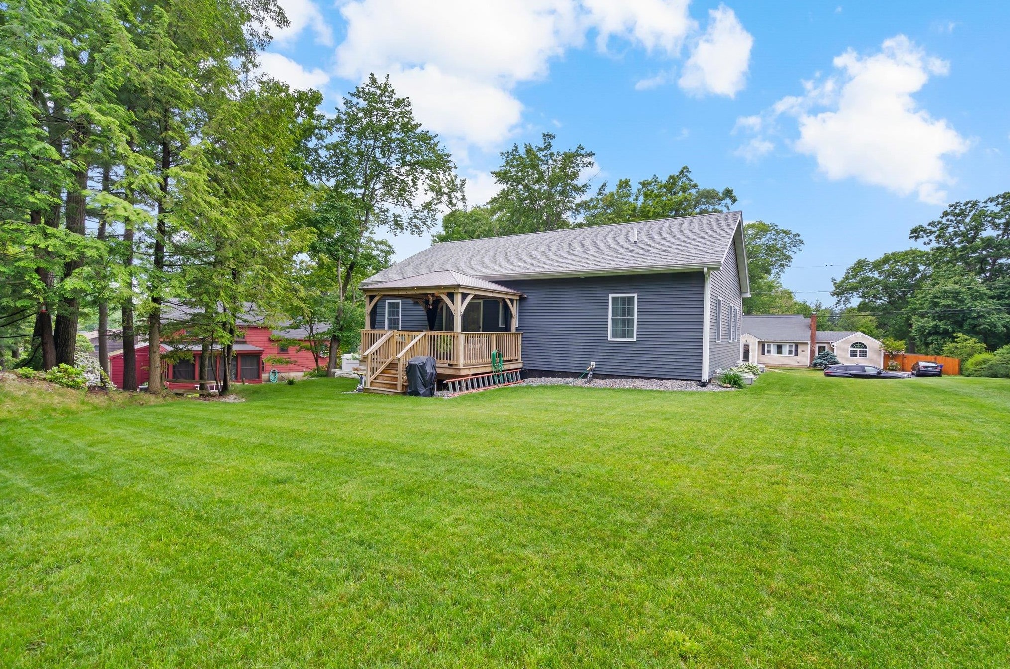 275 Tory Rd, Manchester NH  03104-2633 exterior