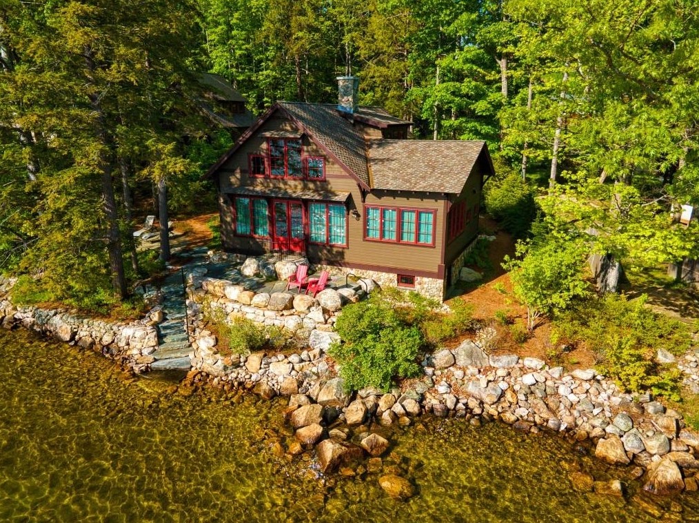 172 Rocky Shore Rd, Bridgewater, NH 03222