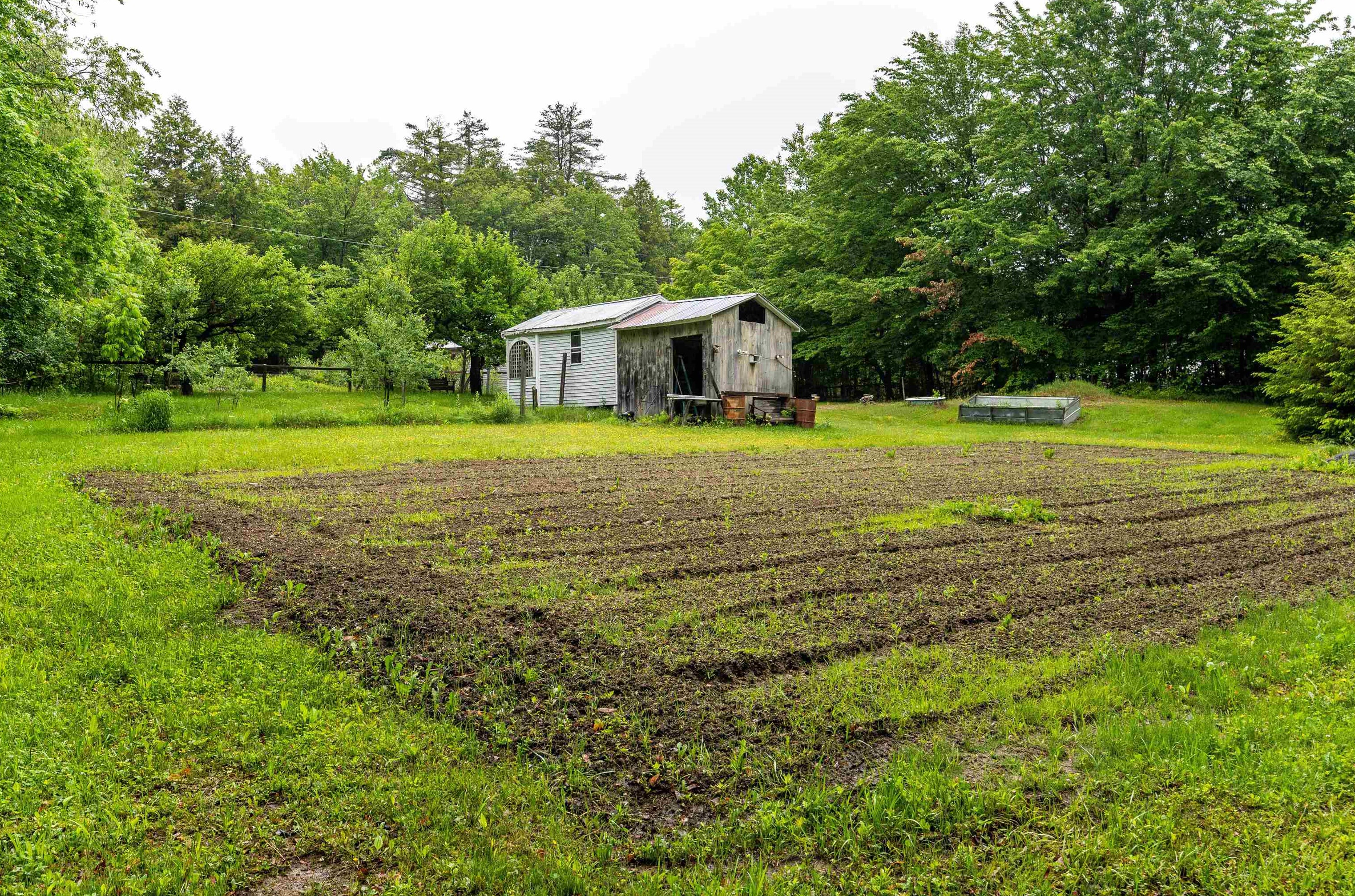819 Eaton Rd, Conway NH  03818-6113 exterior