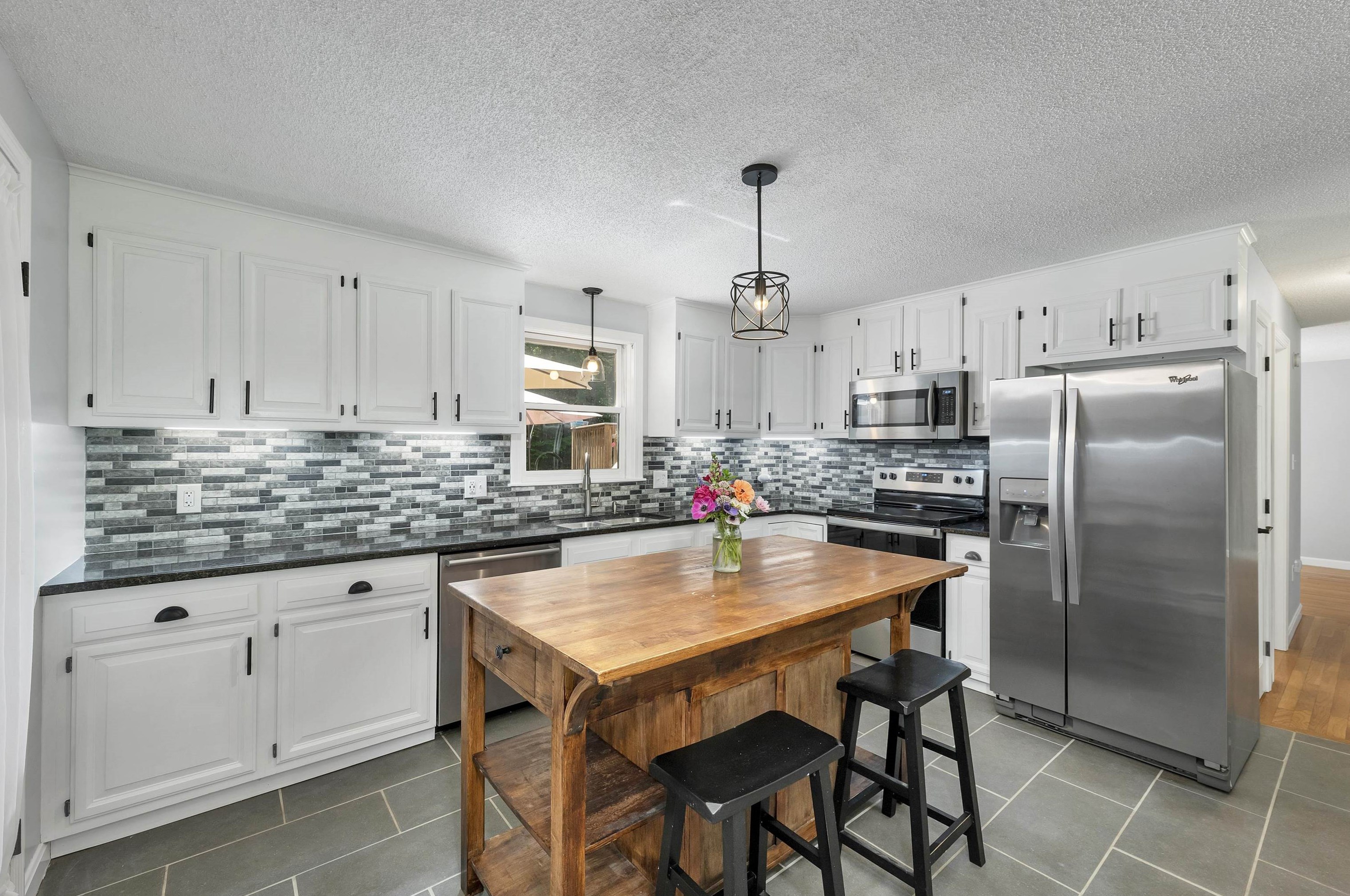 341 Wilsons Crossing Rd, Auburn, NH 03032