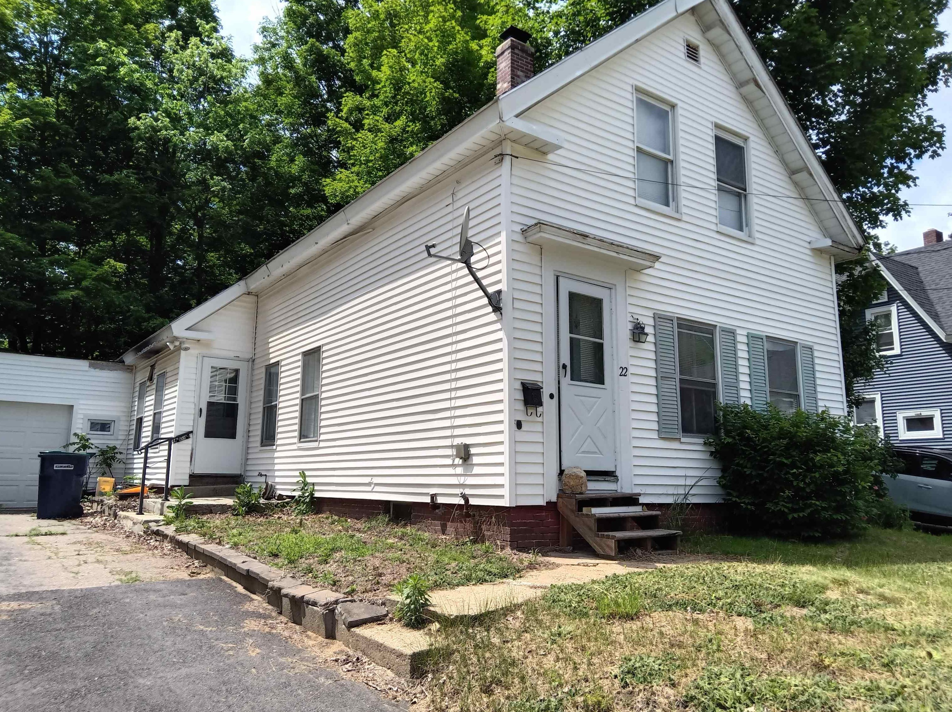22 Chestnut St, Tilton, NH 03276