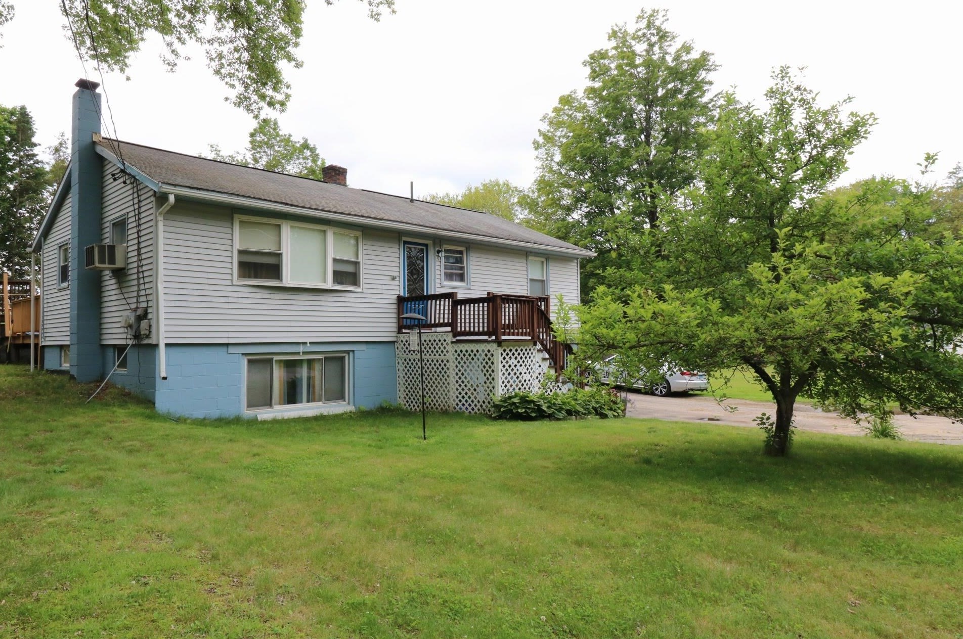 5 Birch Dr, Tilton, NH 03276