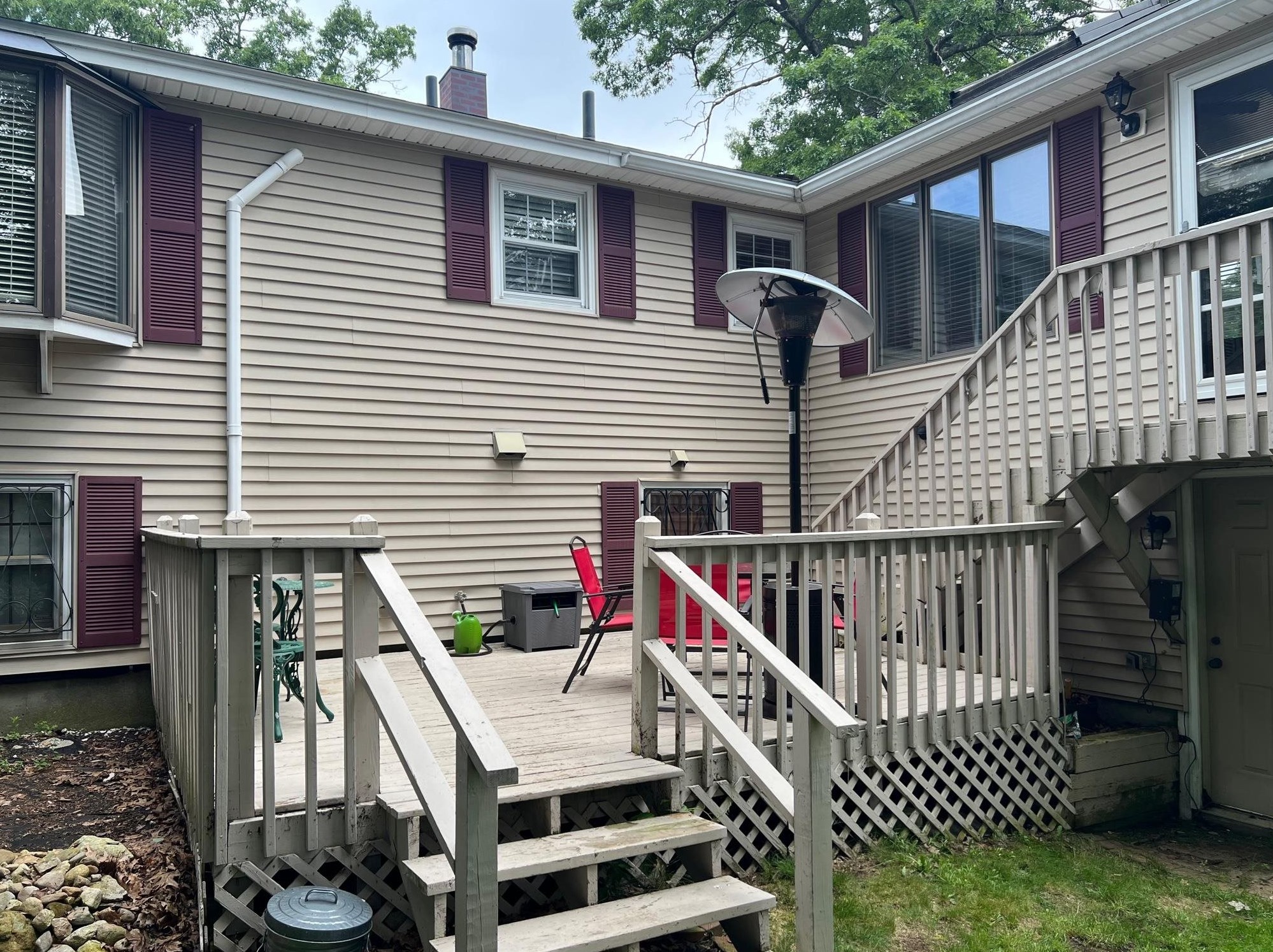 20 Smyth Ln, Manchester NH  03104-4048 exterior