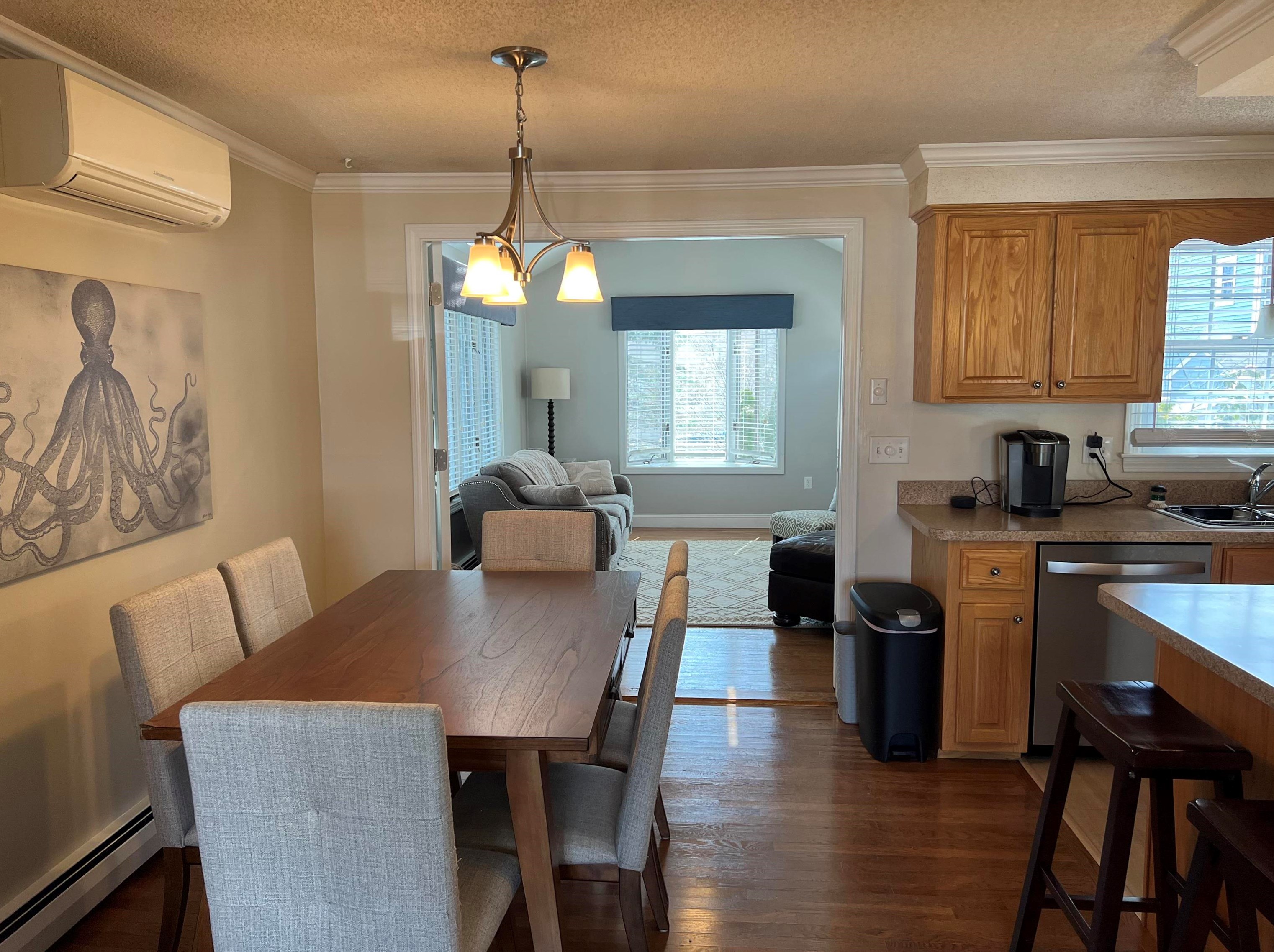 20 Smyth Ln, Manchester NH  03104-4048 exterior