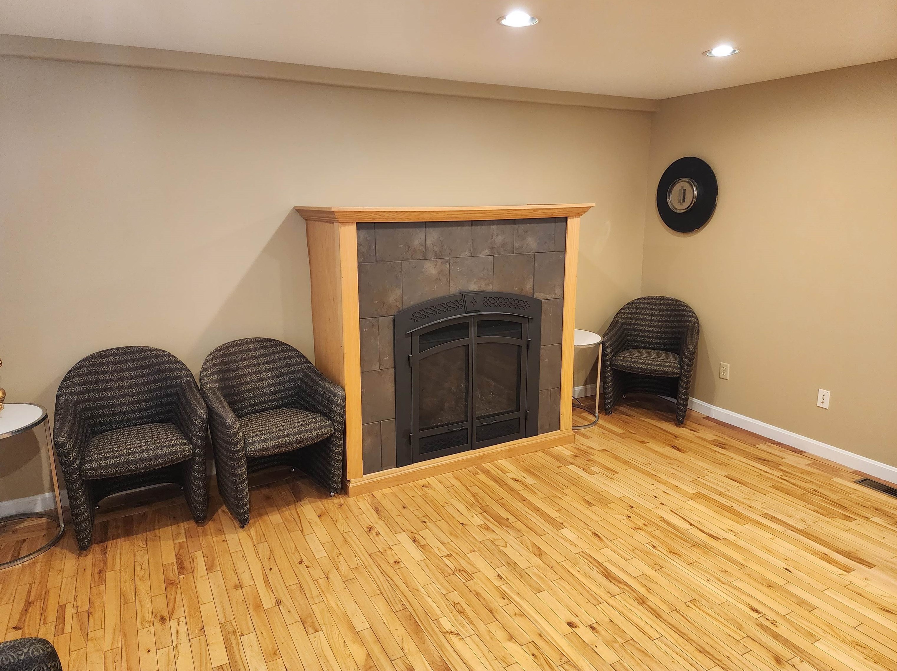 201 King St, Concord, NH 03303