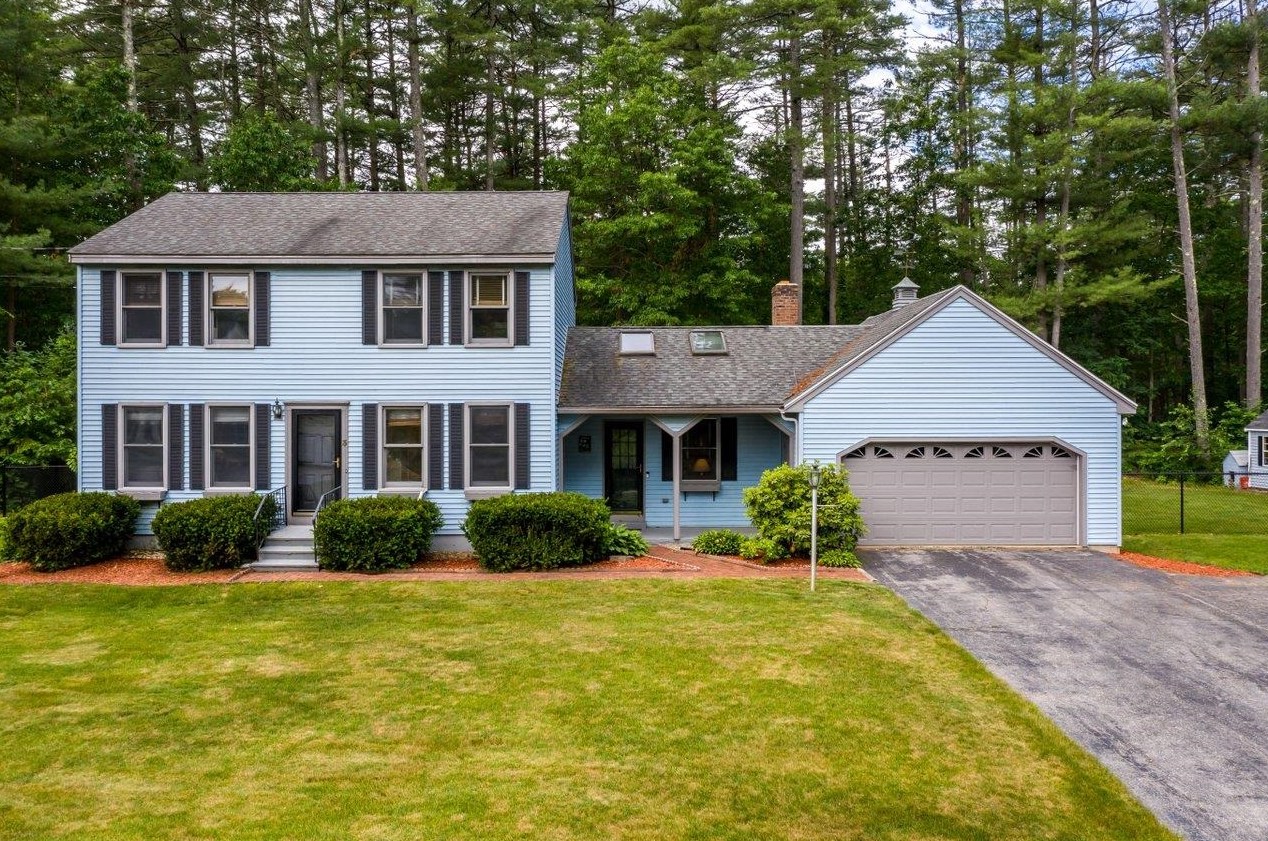 3 Grouse Ln, Hudson, NH 03052