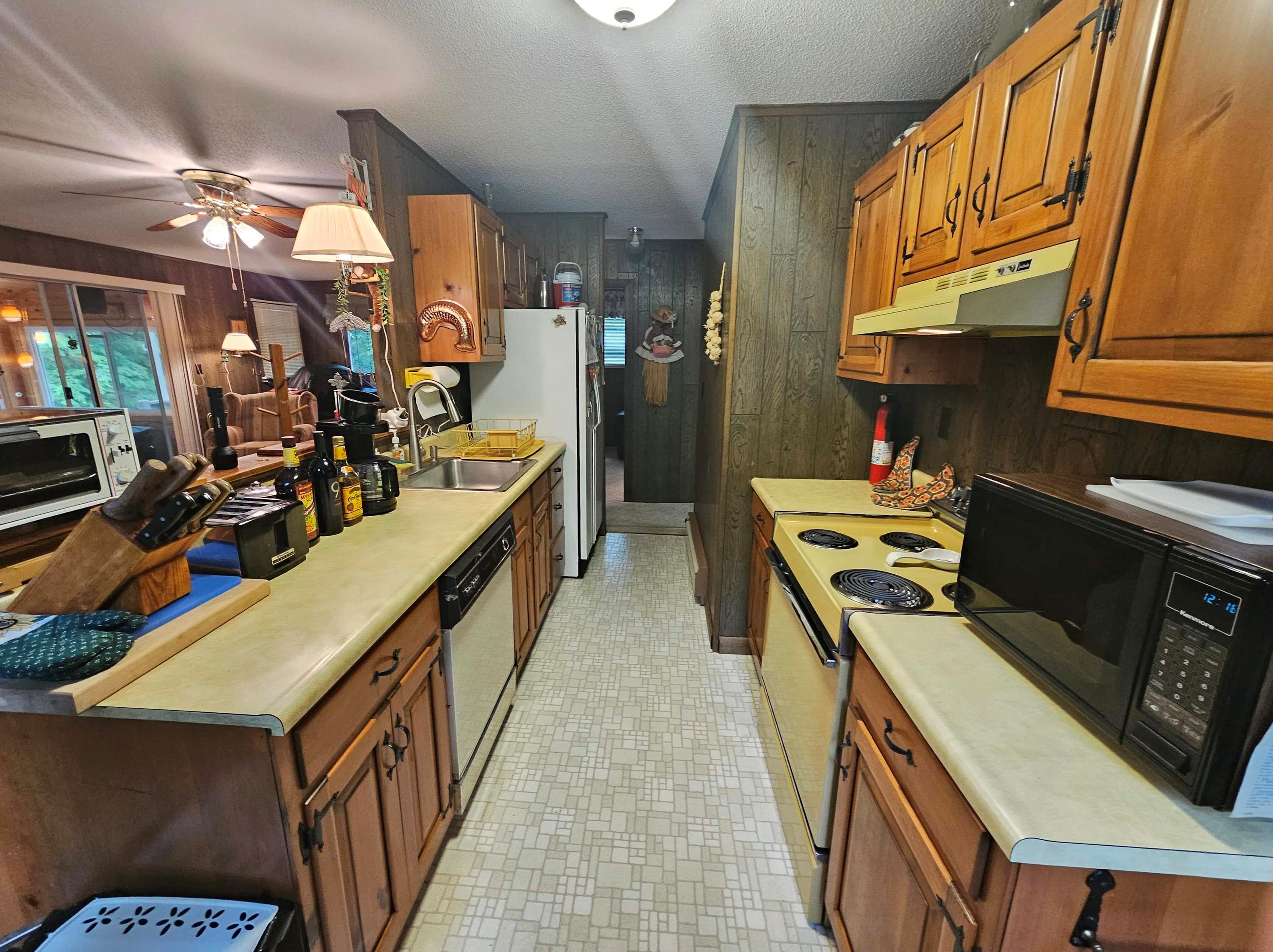 39 Water Rd, Alton, NH 03809