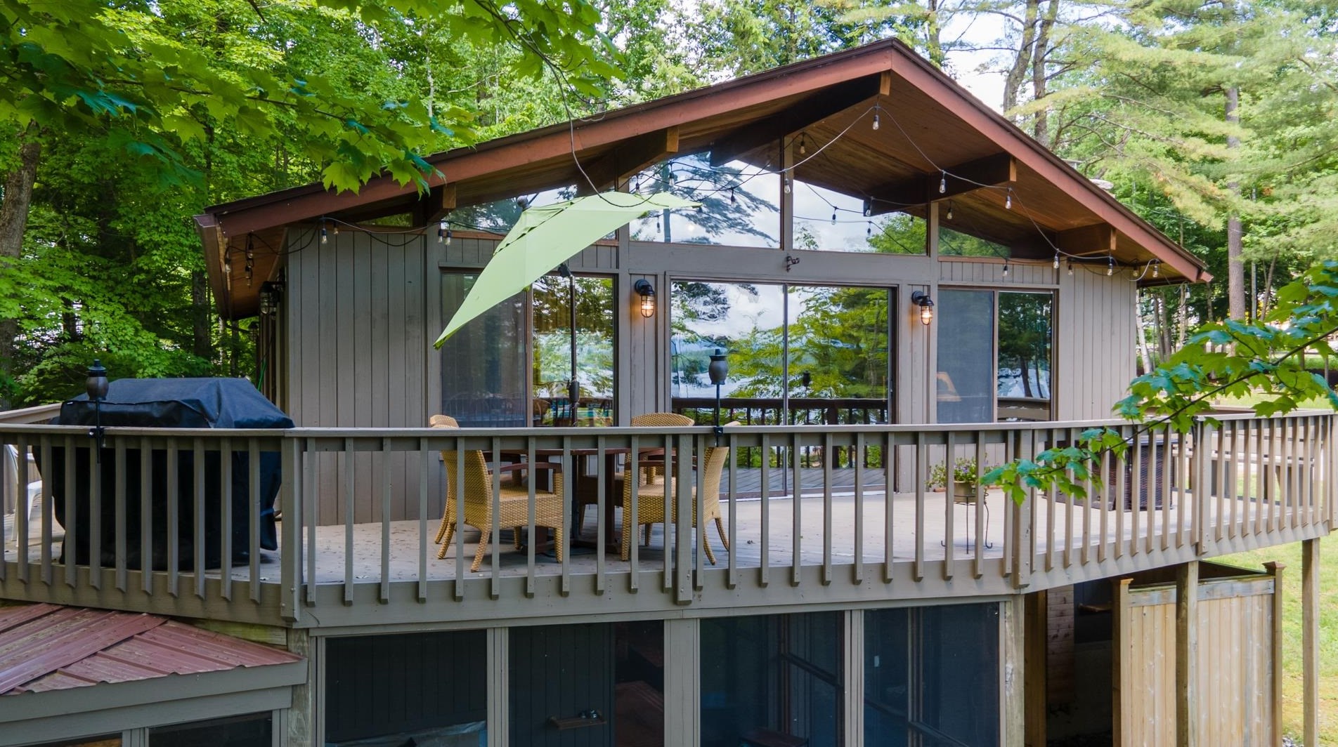 15 Brookhurst Ln, Meredith NH  03253-7107 exterior