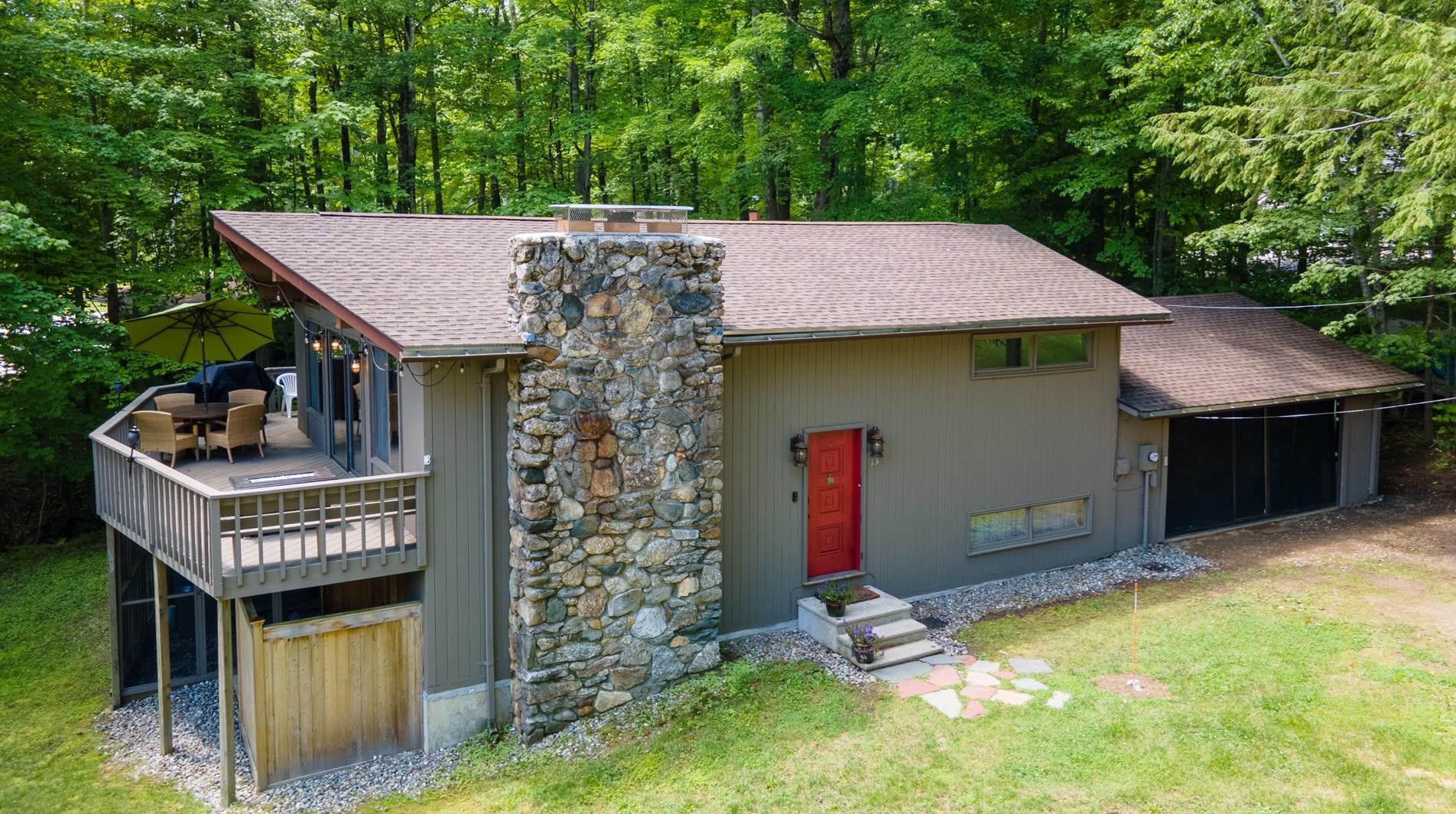 15 Brookhurst Ln, Meredith NH  03253-7107 exterior