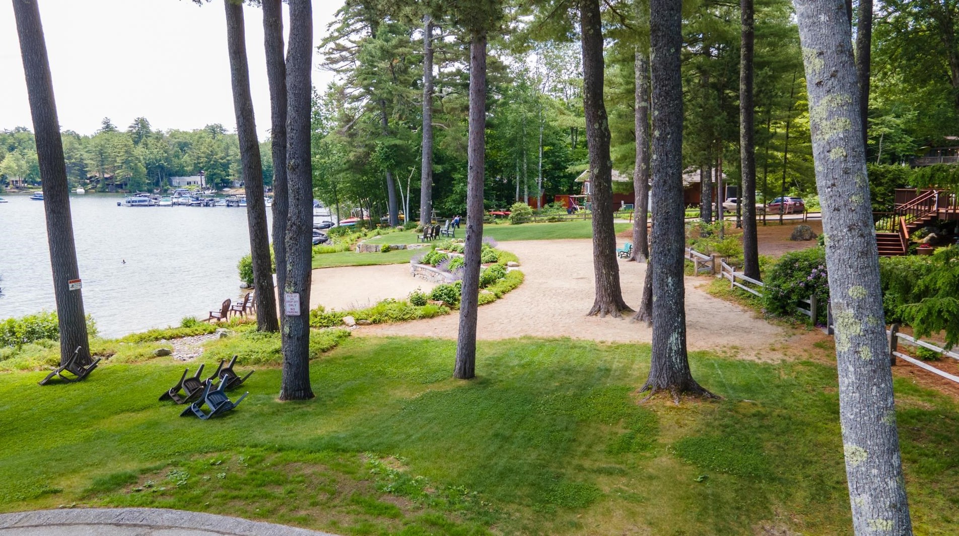 15 Brookhurst Ln, Meredith NH  03253-7107 exterior