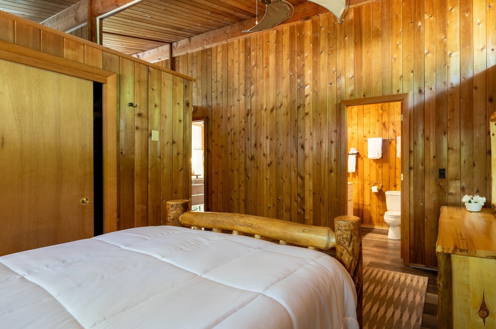 15 Brookhurst Ln, Meredith NH  03253-7107 exterior