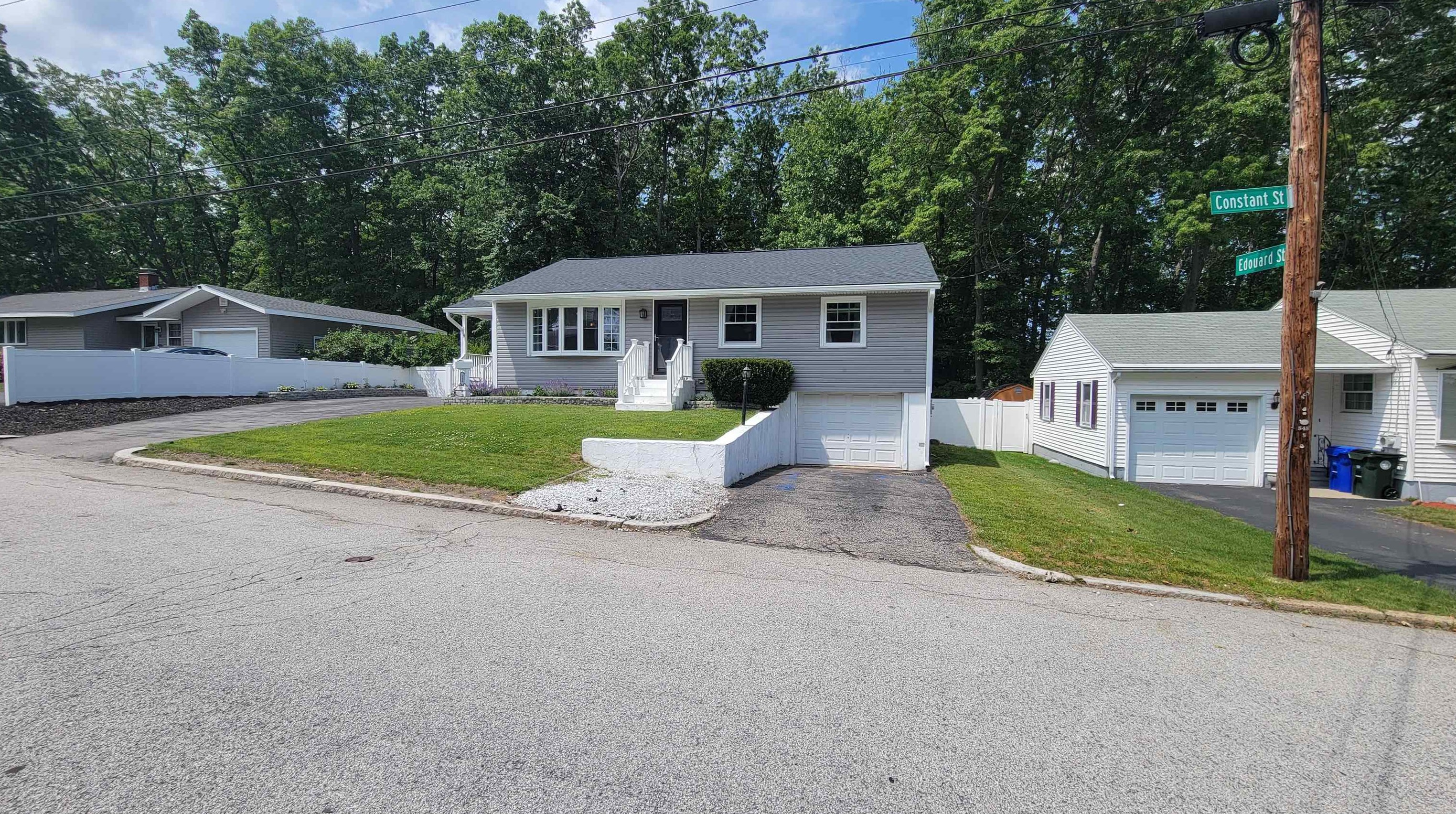 118 Constant St, Manchester, NH 03103