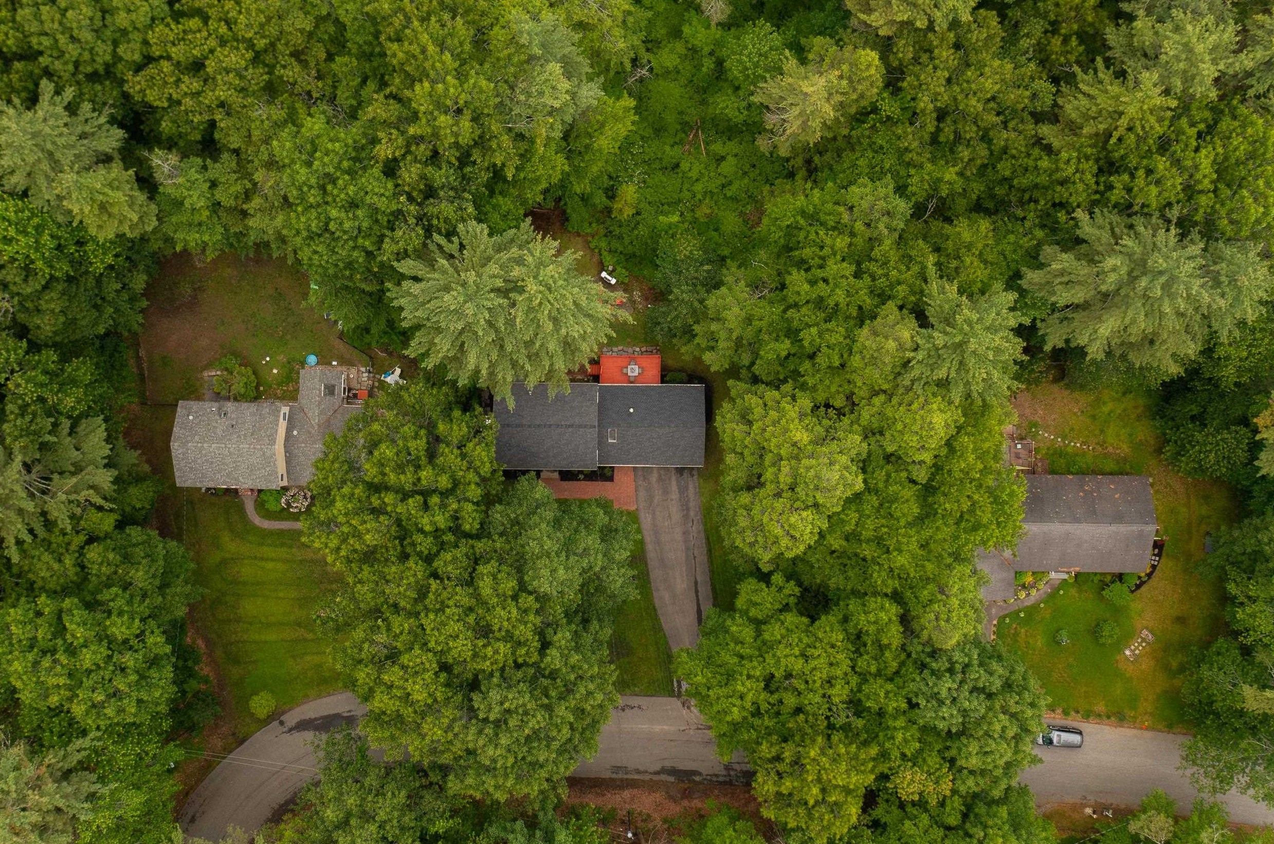 15 Kimberly Dr, North Hampton, NH 03862