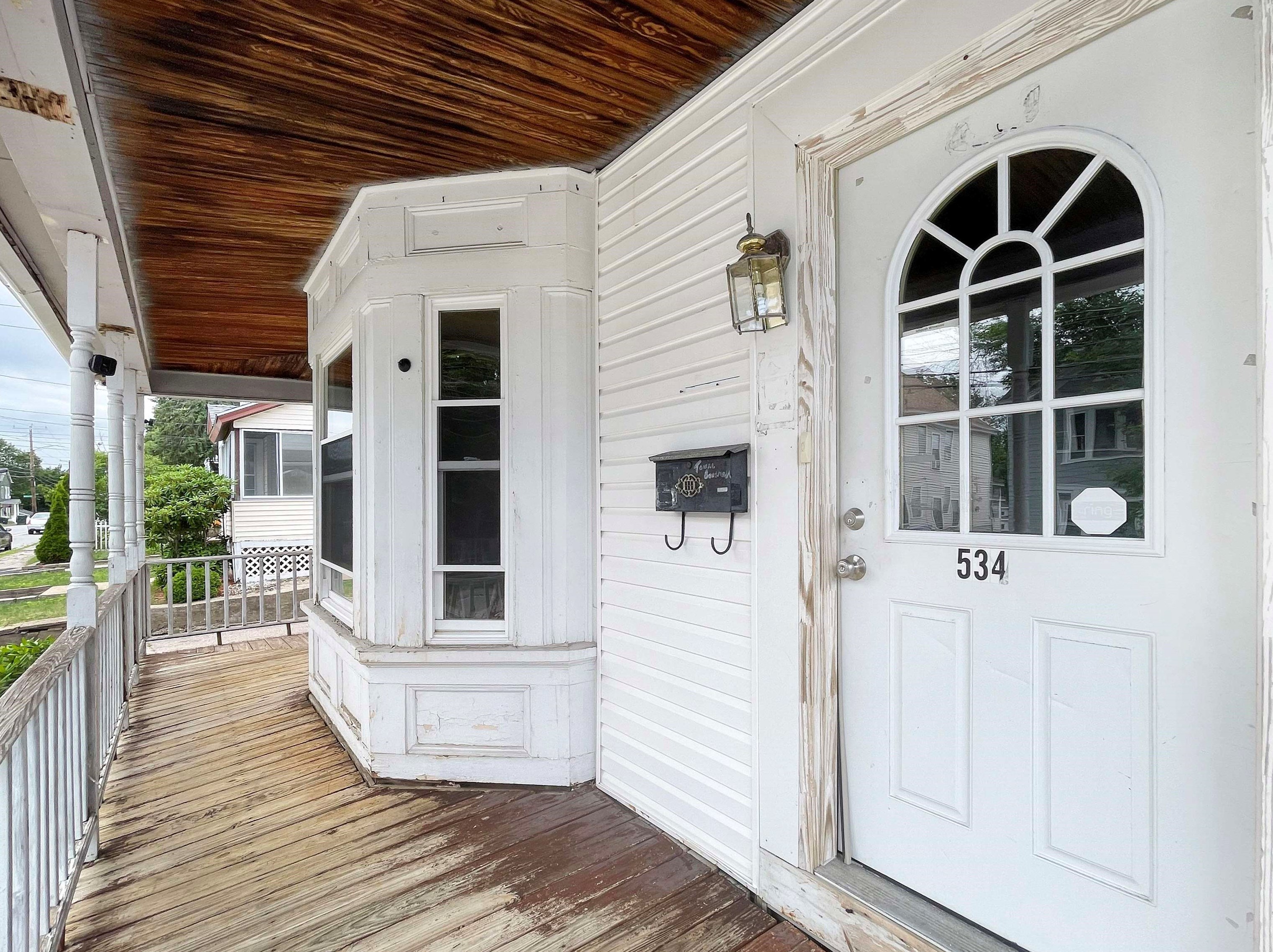534 Lake Ave, Manchester, NH 03103