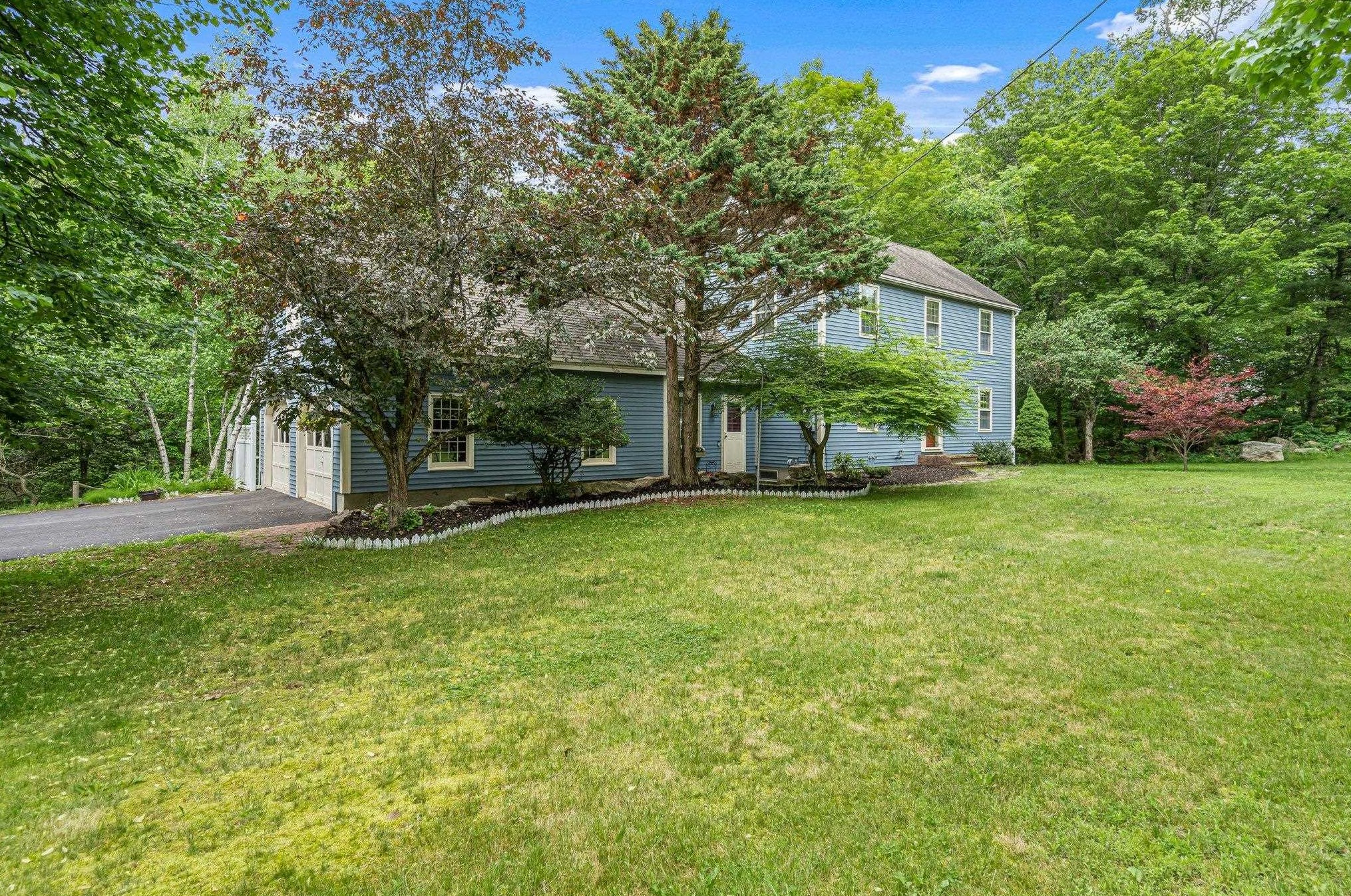 385 Lucas Rd, Manchester, NH 03109