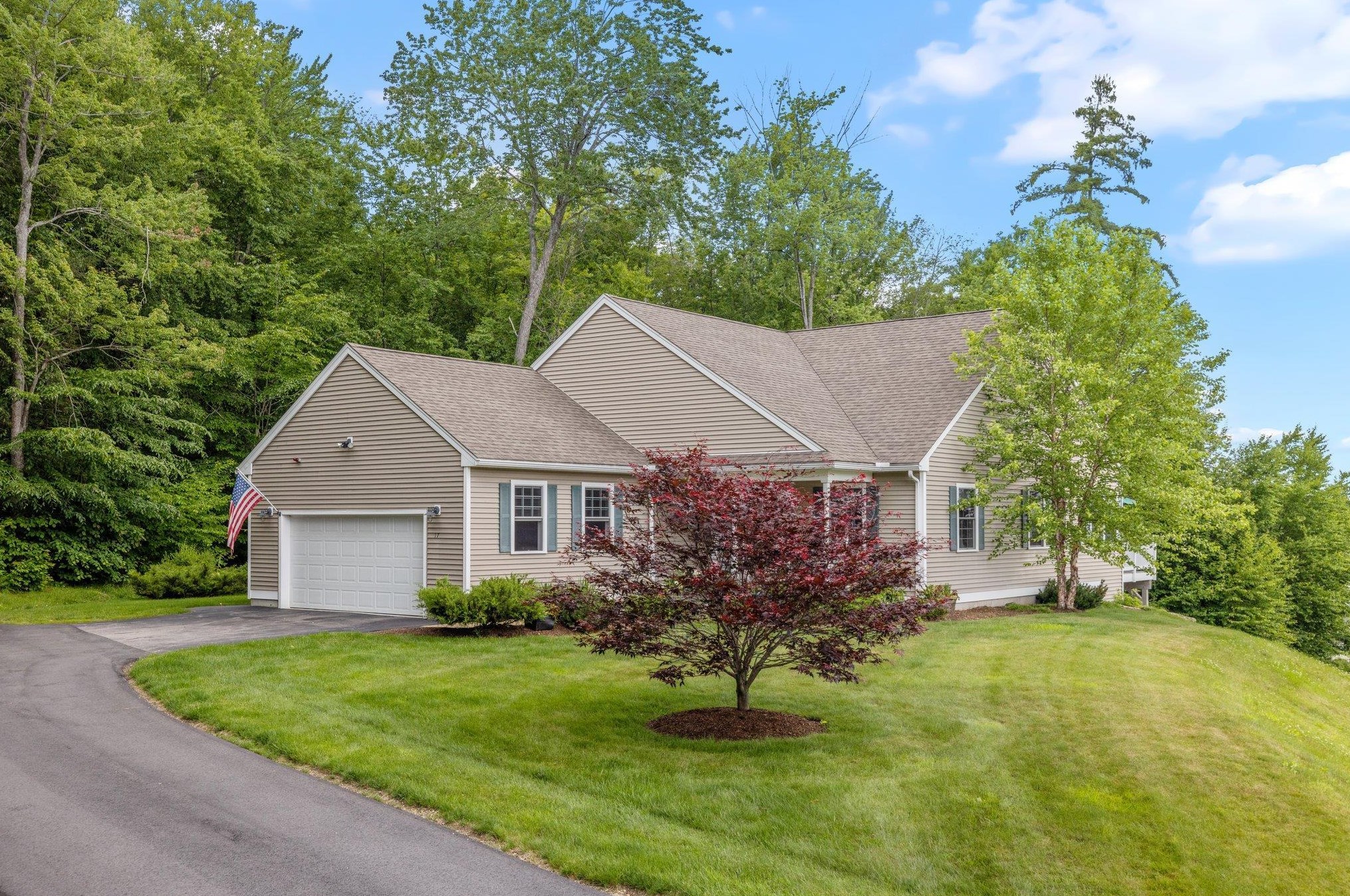 17 Lewis Ln, Concord, NH 03304