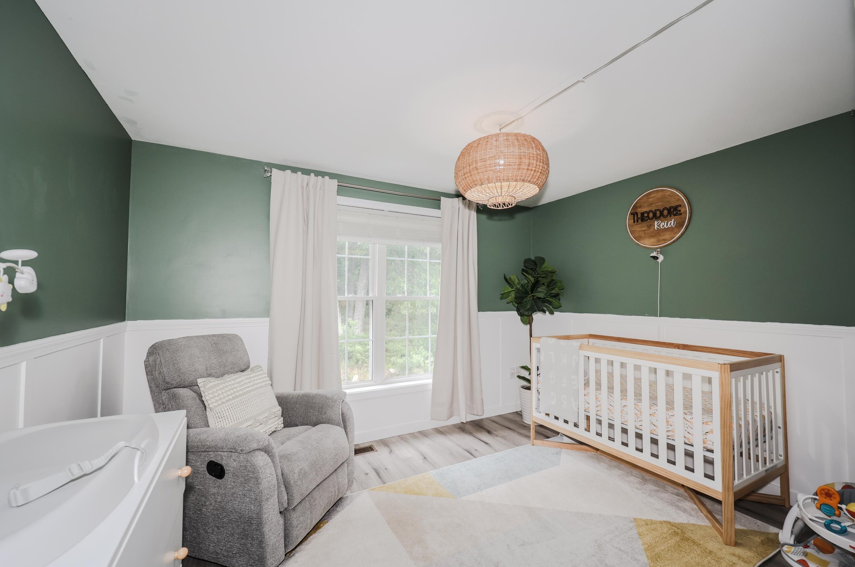 106 Whittington St, Manchester NH  03104-6487 exterior