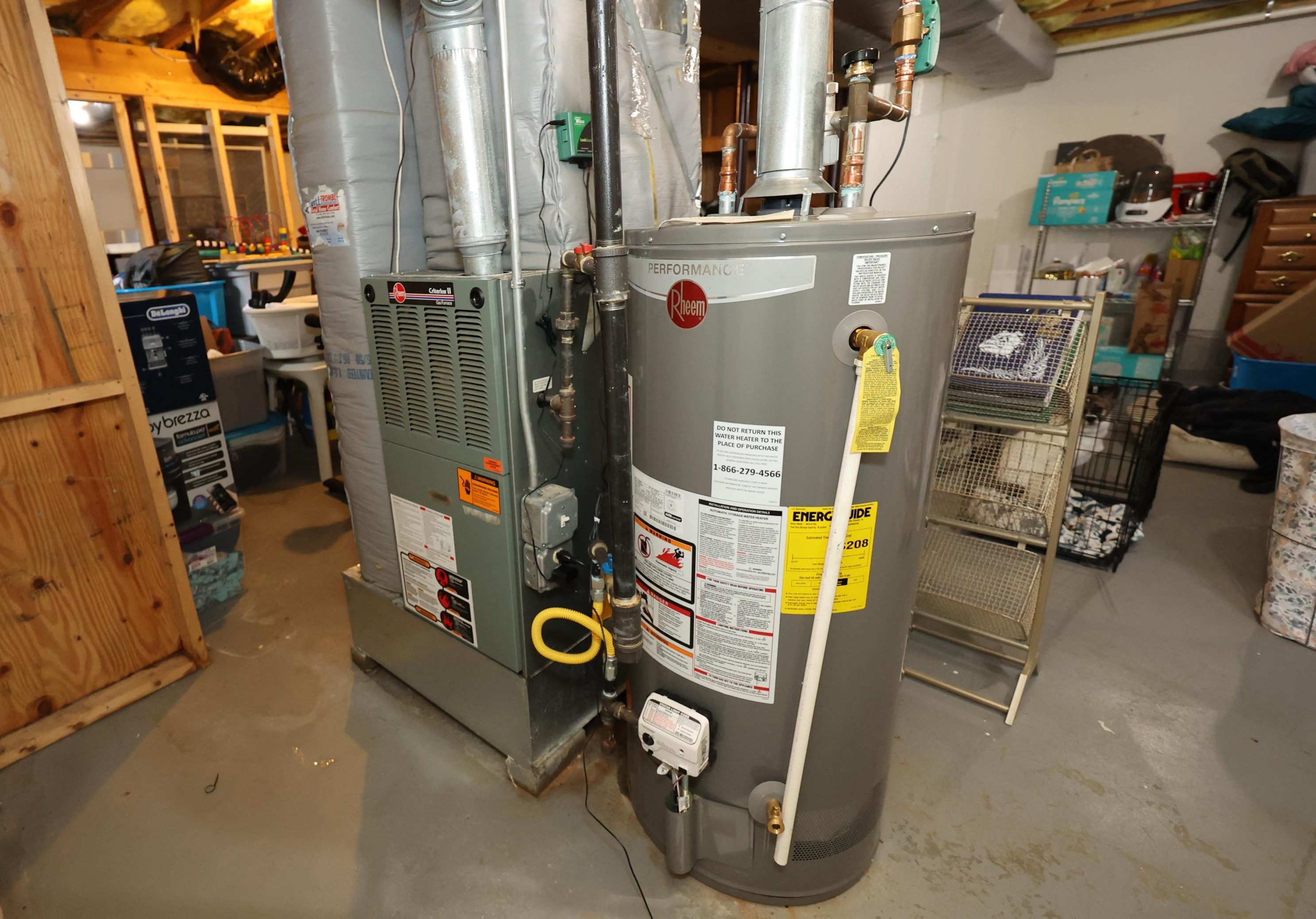 106 Whittington St, Manchester NH  03104-6487 exterior