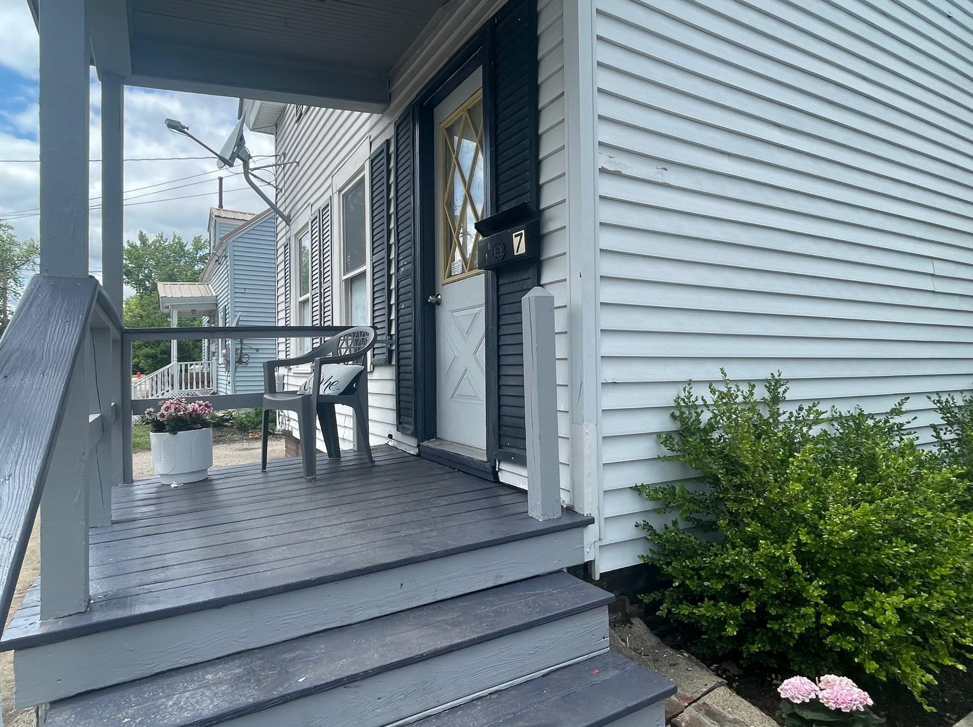 7 Harrison Ave, Rochester, NH 03867