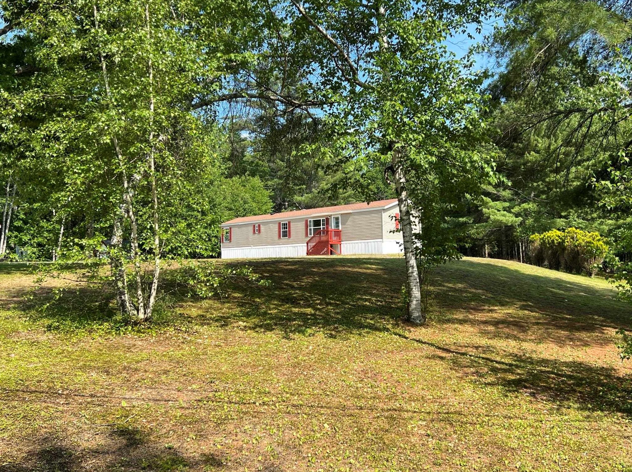 155 Wildwood Dr, Pittsfield, NH 03263