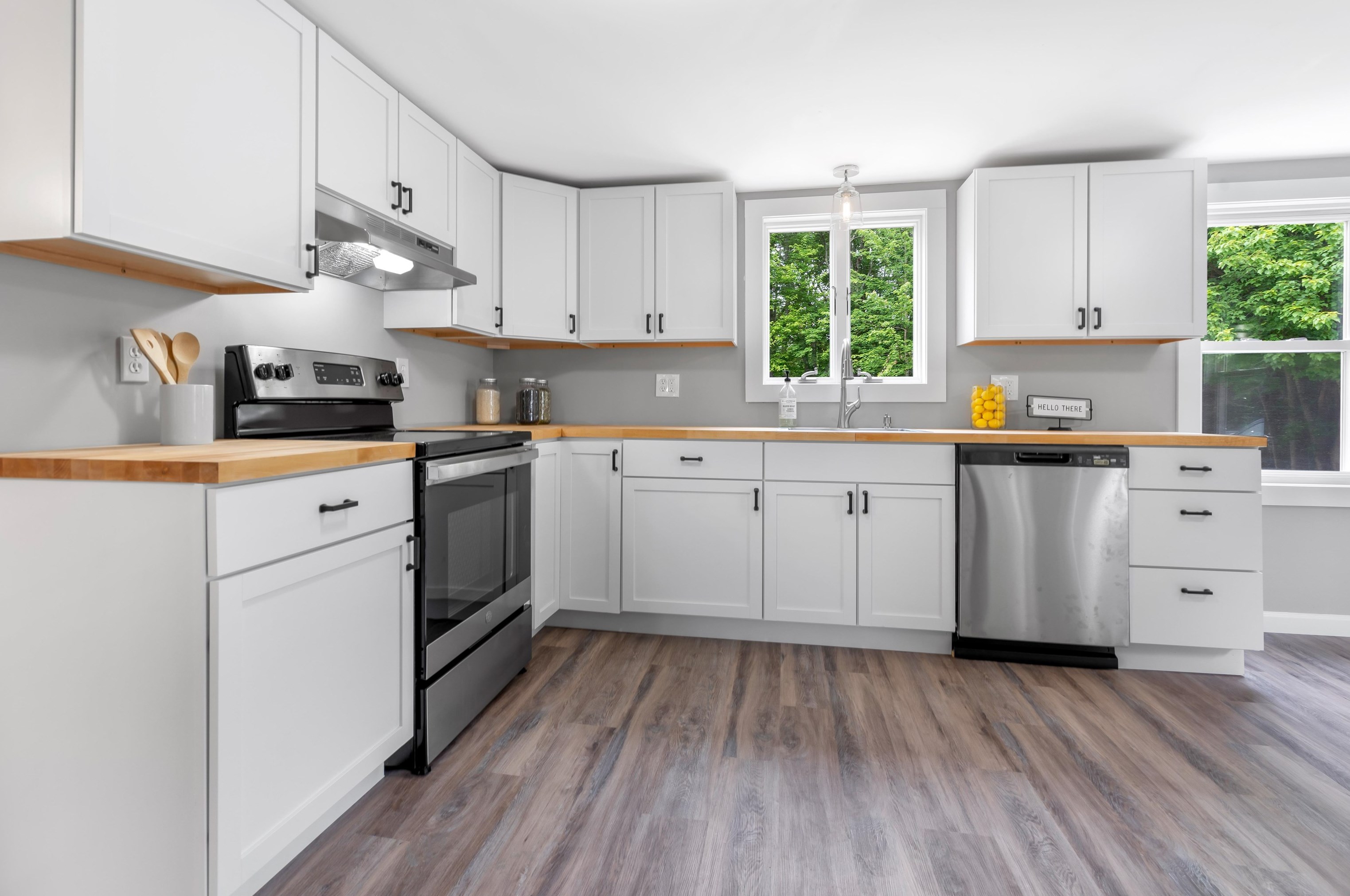 18 Howe Rd, Portsmouth, NH 03869