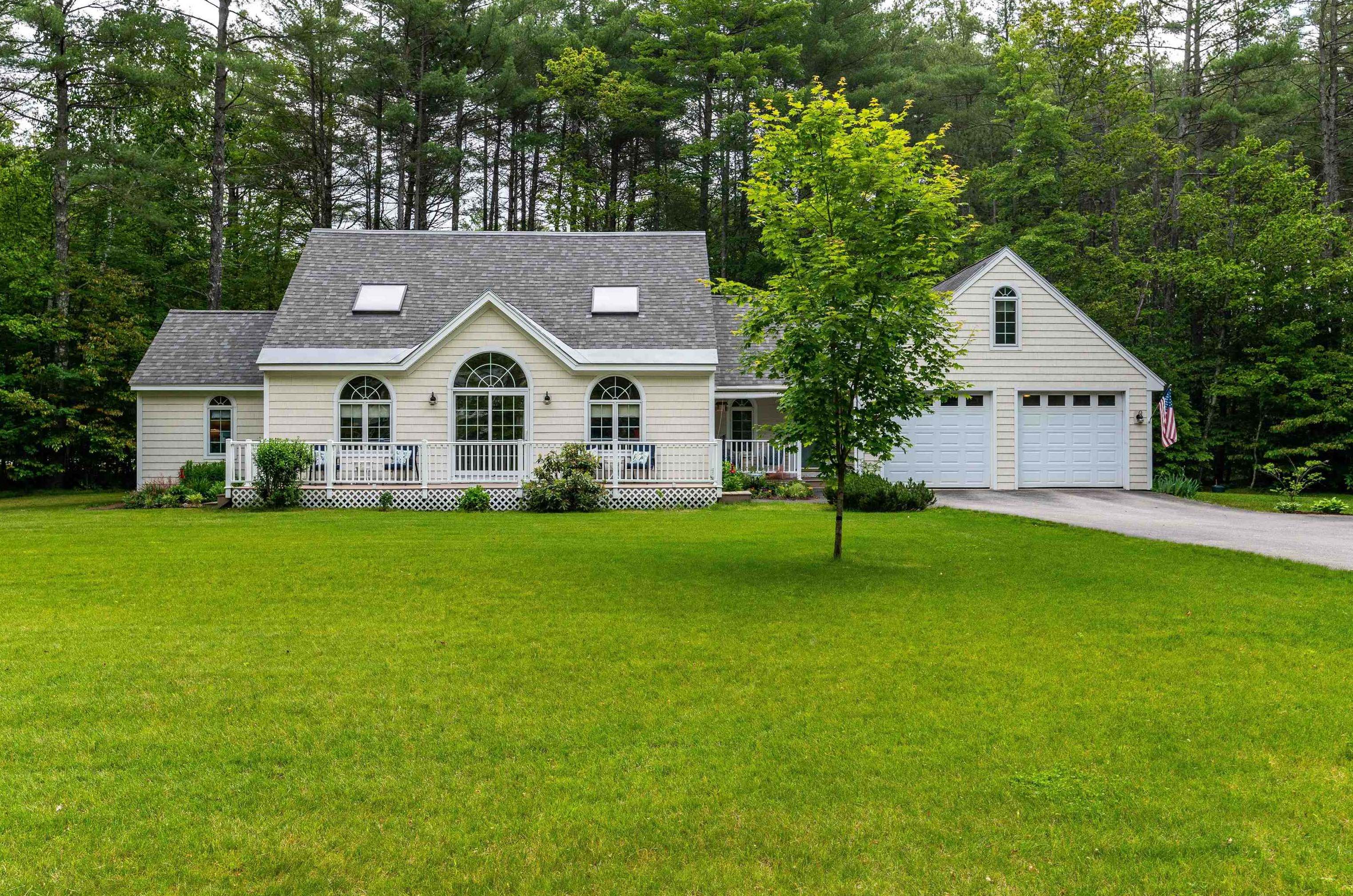 22 Heather Ln, Hales Location, NH 03860