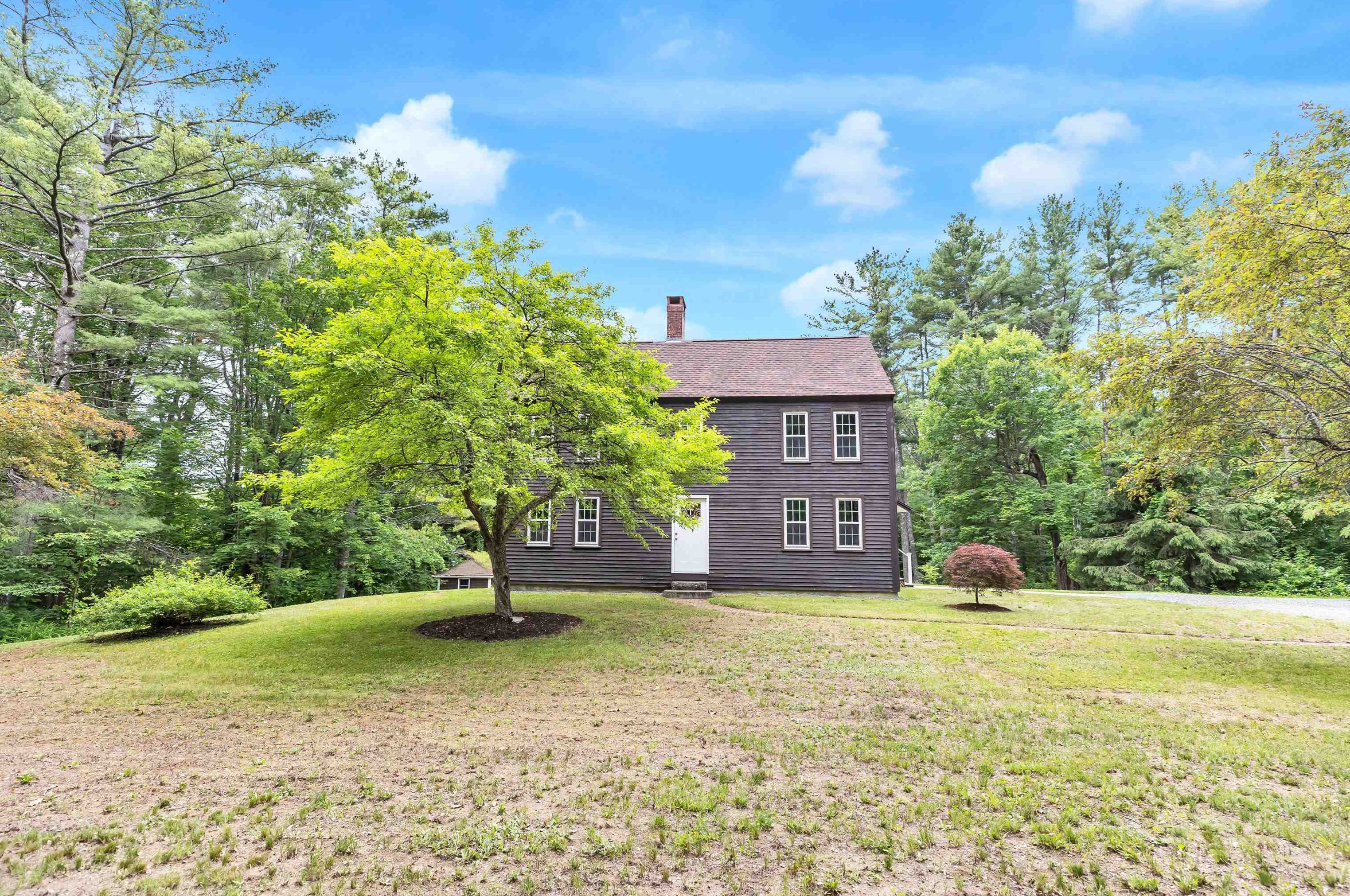 137 Gage Hill Rd, Hopkinton, NH 03229