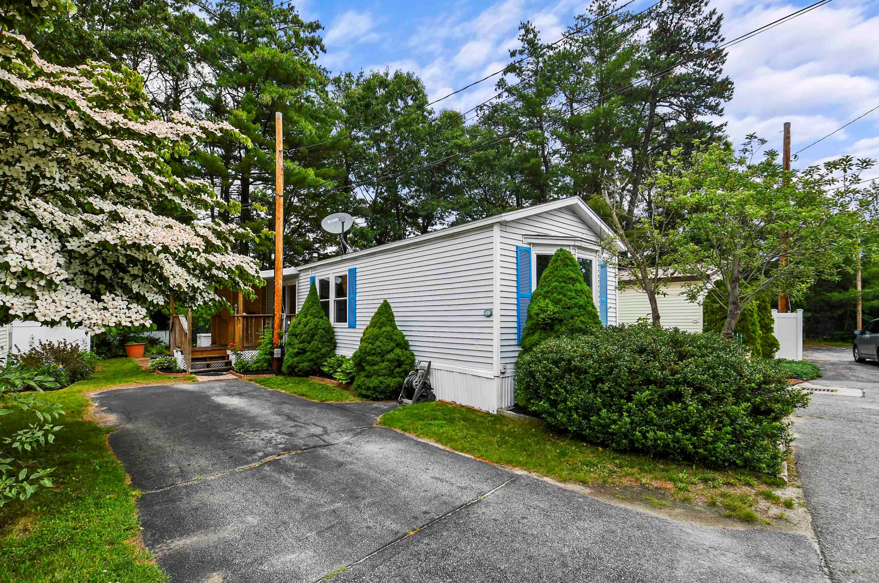 70 Thistle Way, Manchester, NH 03109-5083