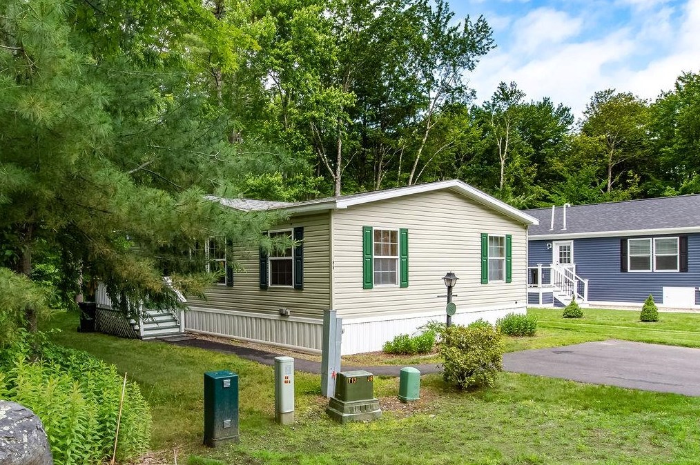 88 Eagle Dr, Rochester, NH 03868