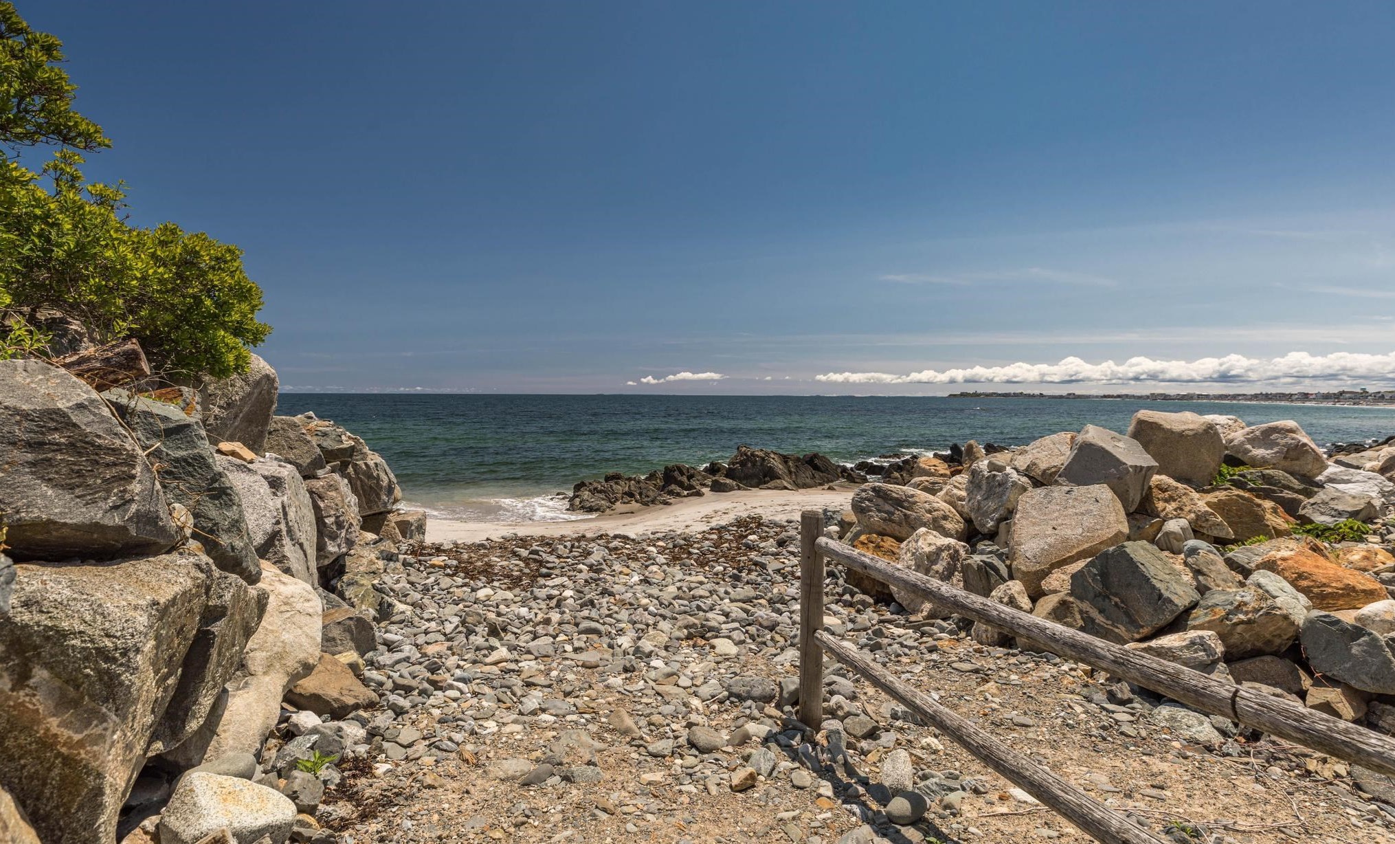 17 Smith Ave, Hampton, NH 03842