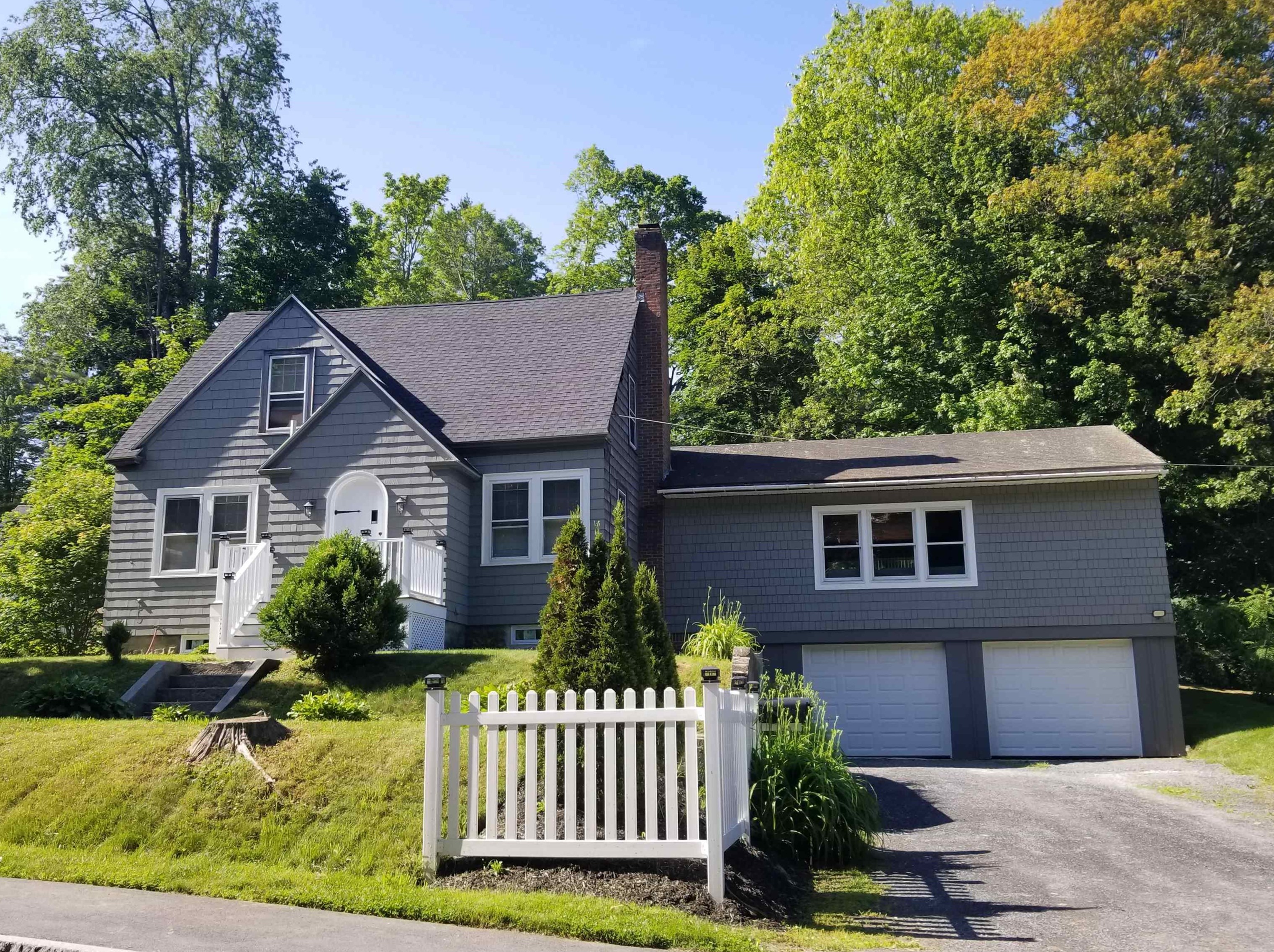81 East St, Unity, NH 03743