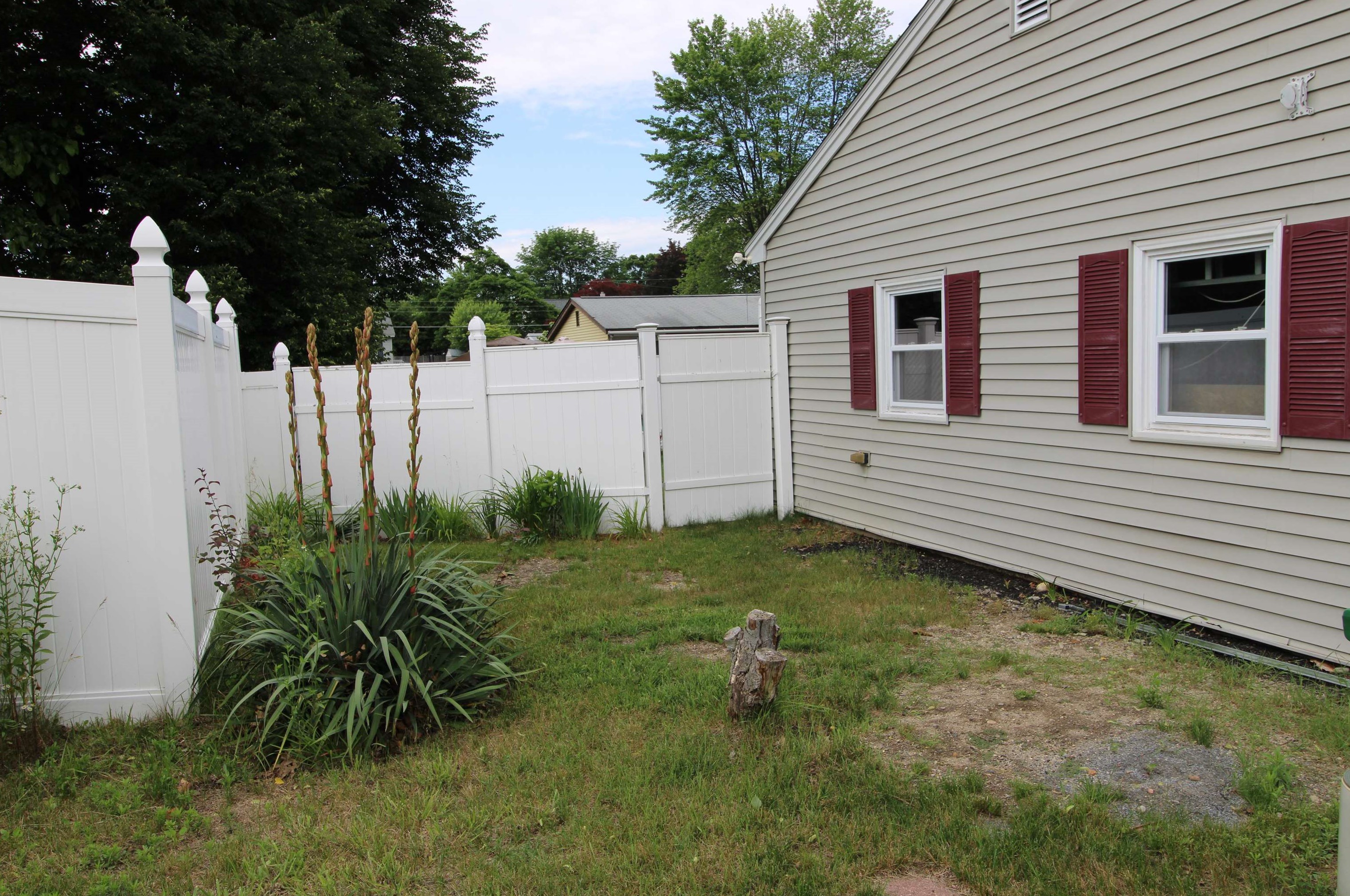 26 June St, Nashua, NH 03060