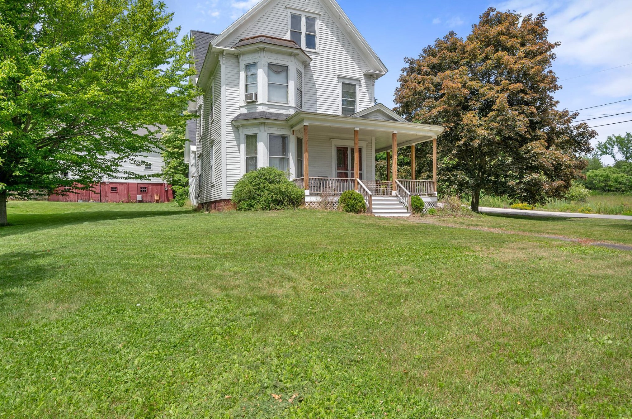 4 Grant St, Tilton, NH 03276
