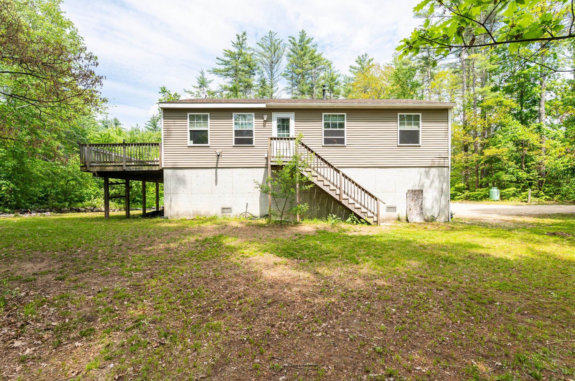60 Clement Rd, Allenstown, NH 03275