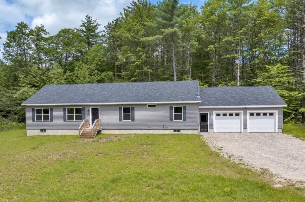 23 Pork Hill Rd, Ossipee, NH 03864