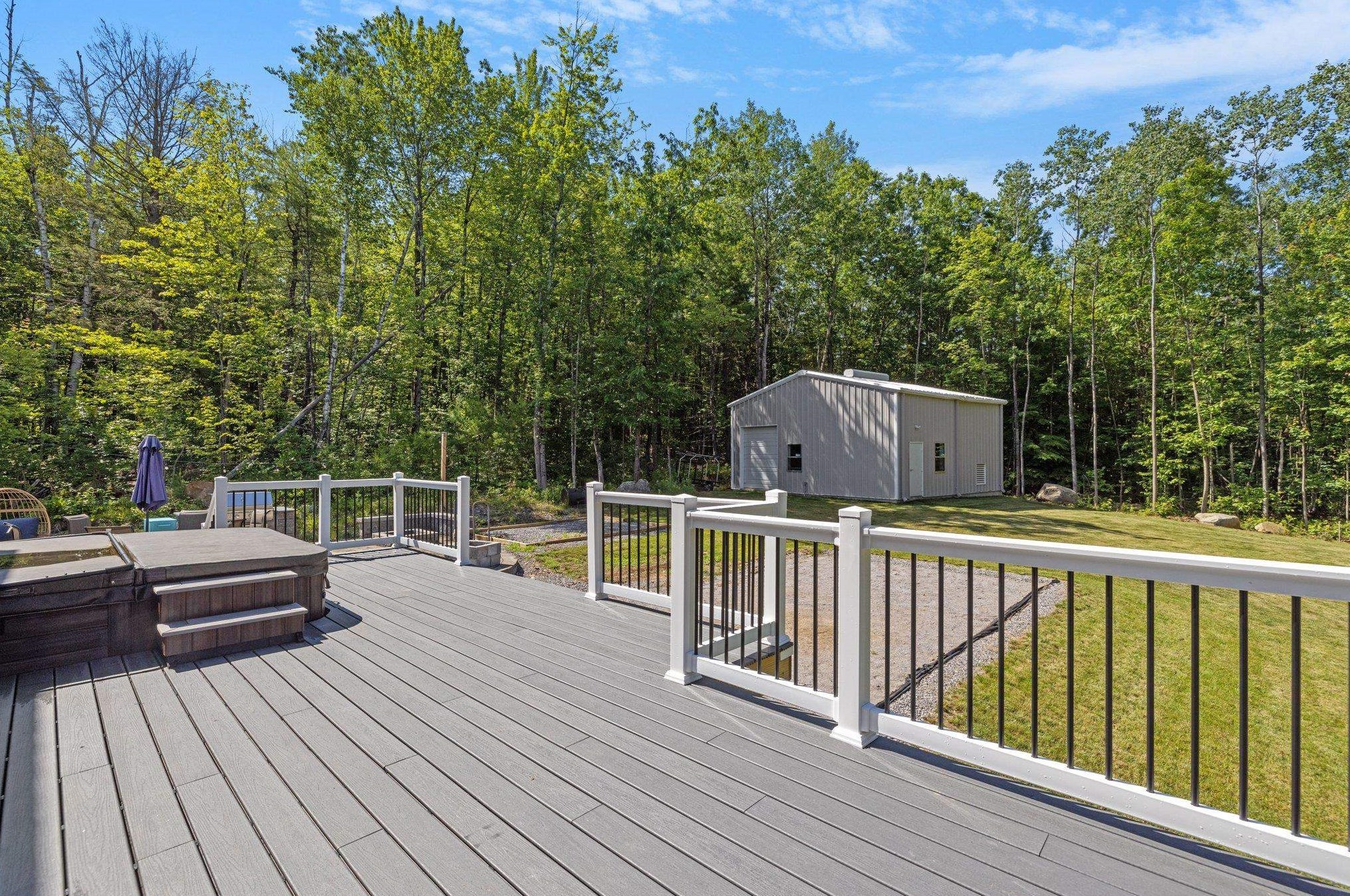 21 White Tail Run, Hopkinton, NH 03229