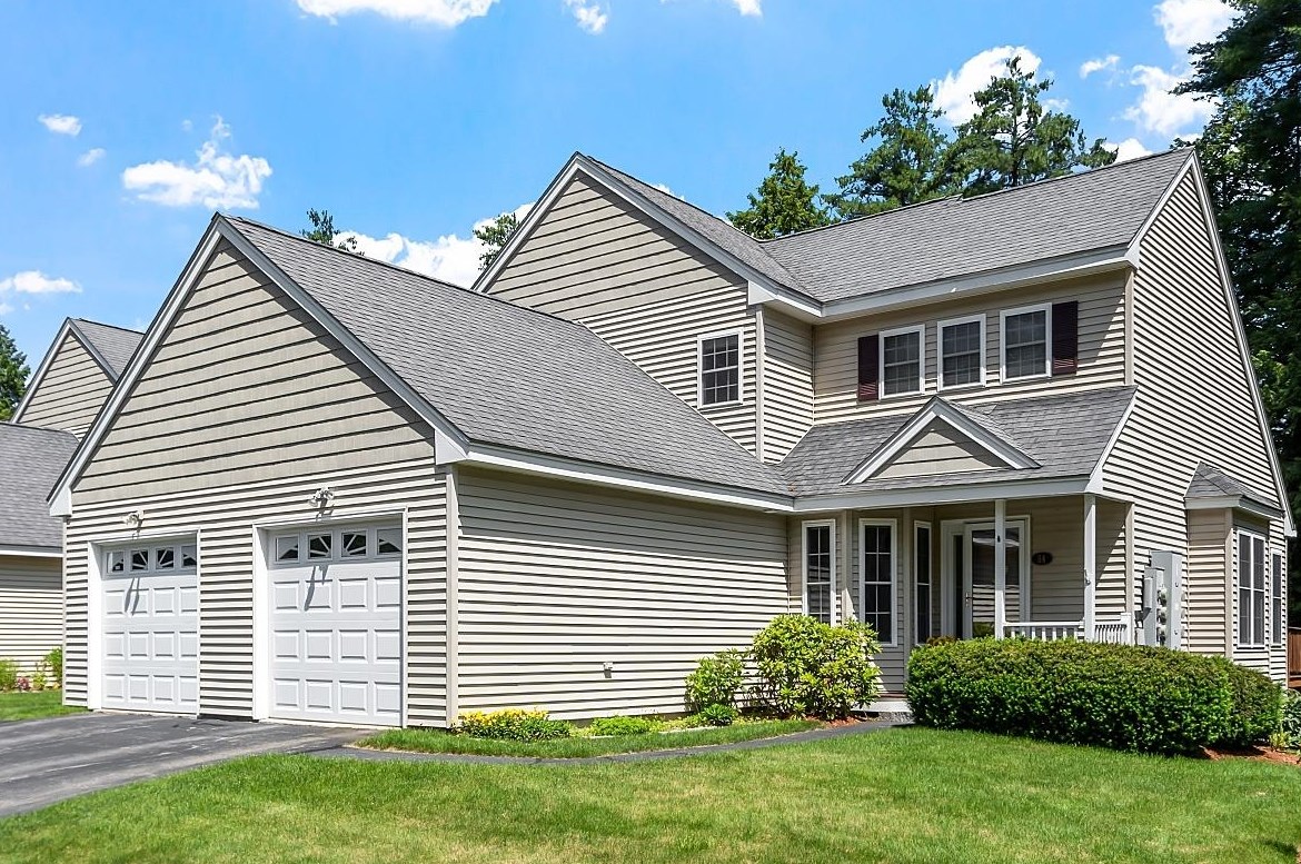 34 Penacook Ter, Merrimack NH  03054-4140 exterior