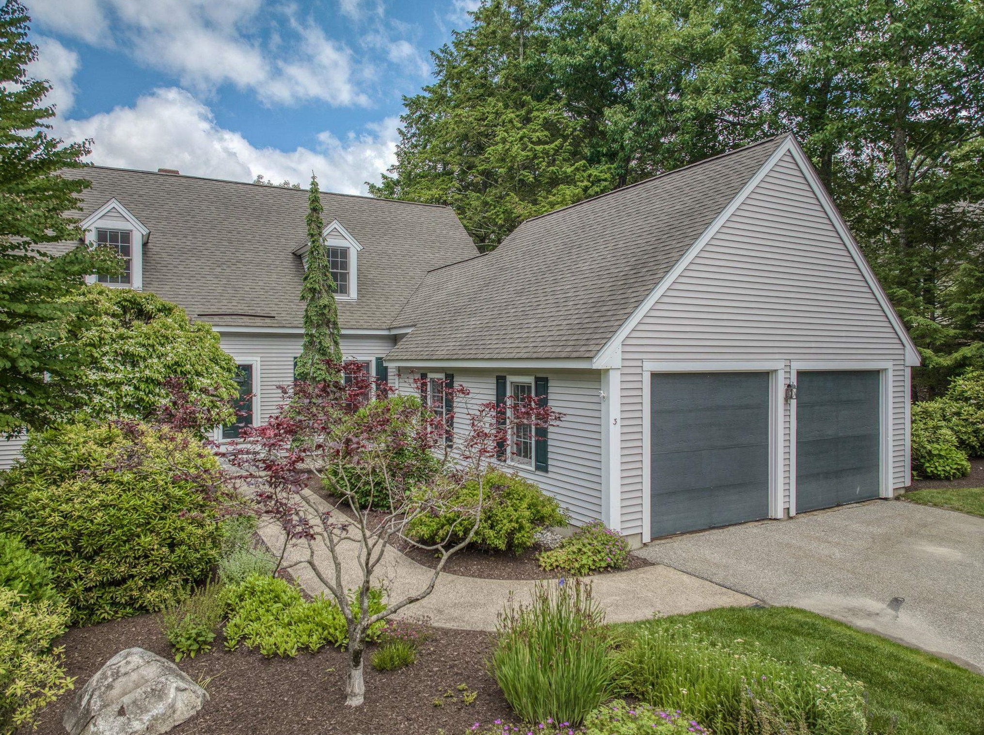 3 Gowing Ln, Amherst, NH 03031
