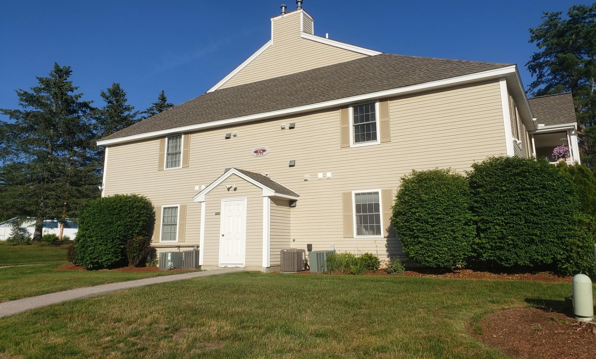 491 Mammoth Rd #24, Londonderry, NH 03053