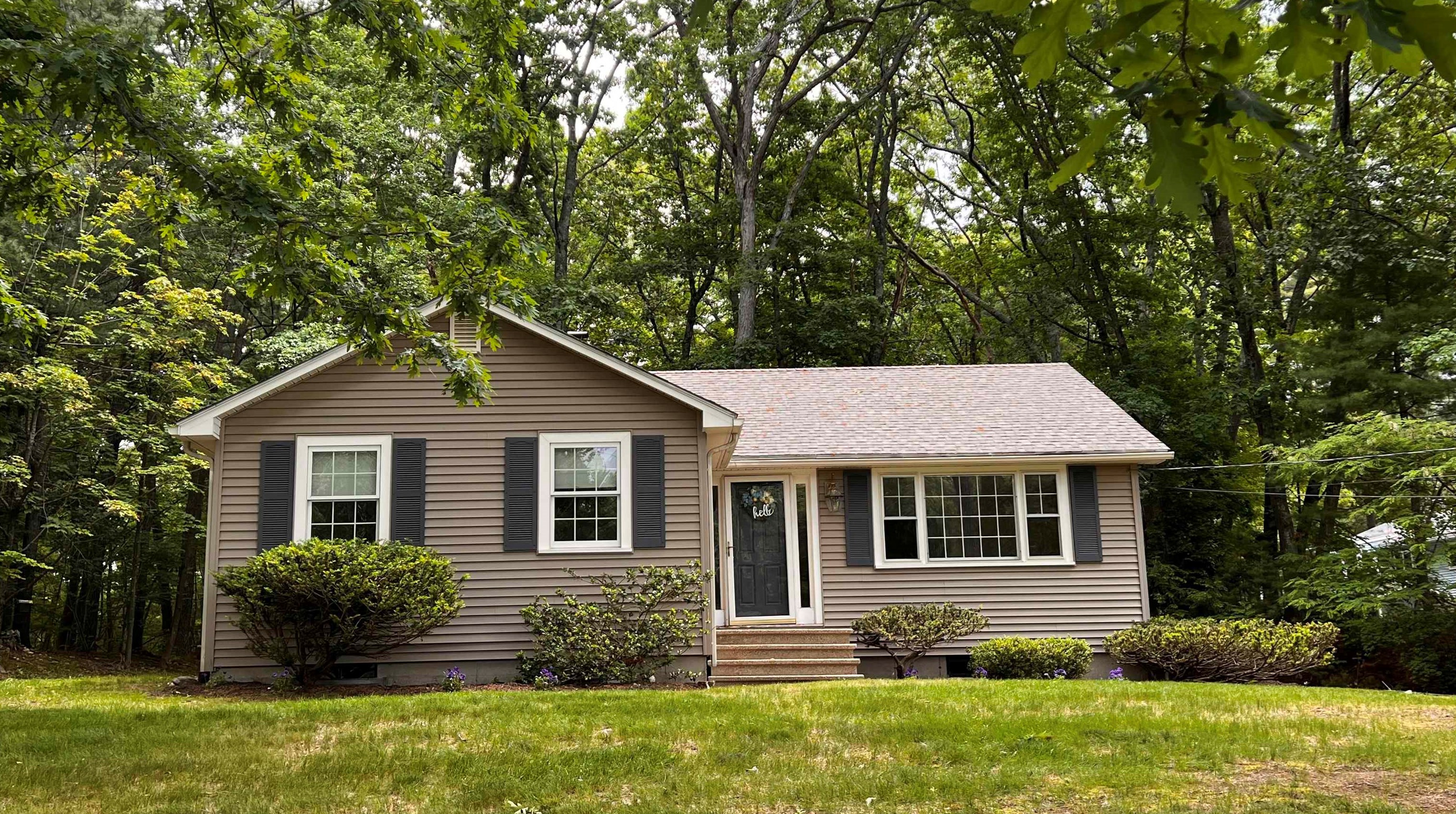 12 True Ave, Derry, NH 03038