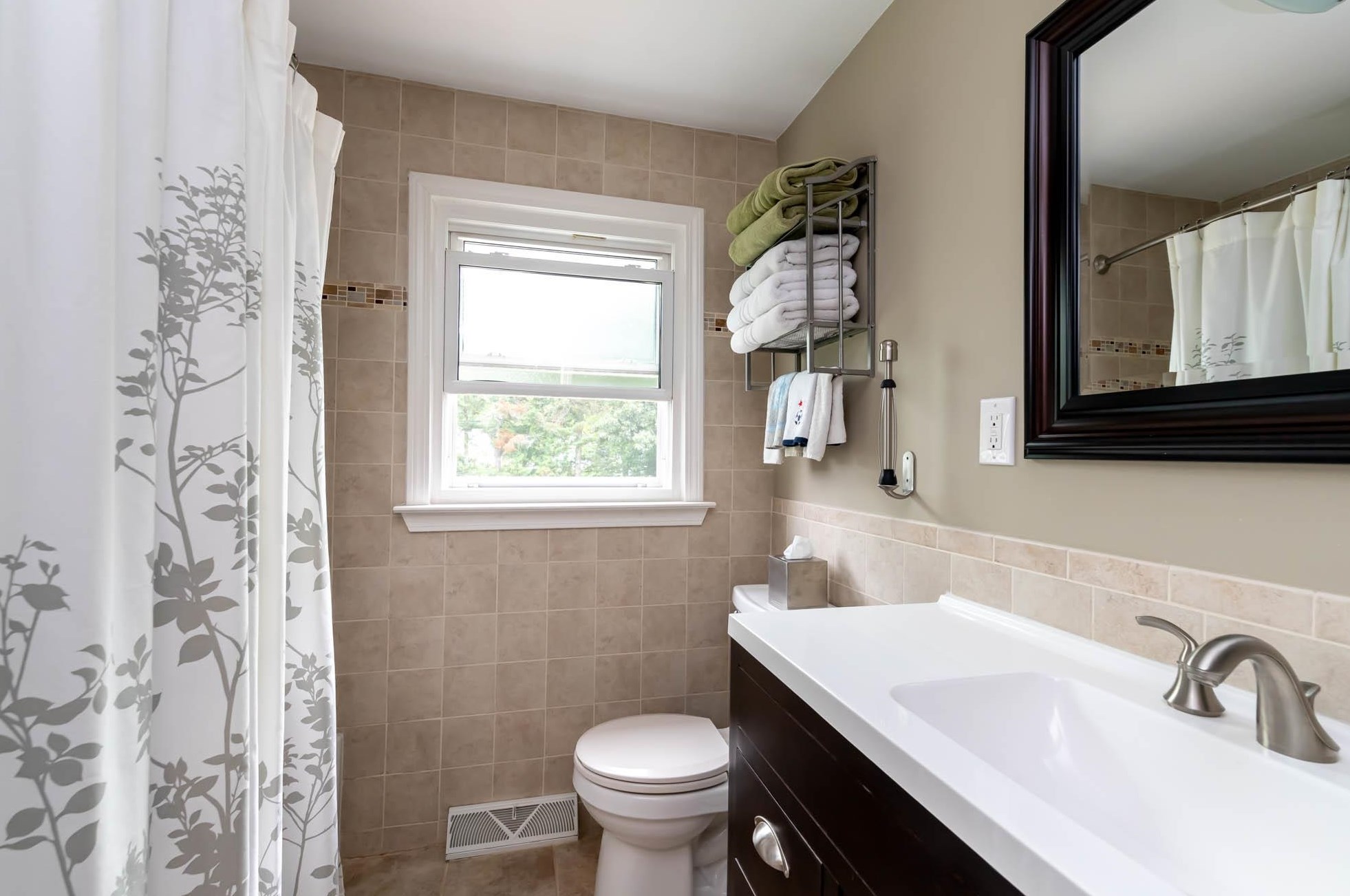 123 Baboosic Lake Rd, Merrimack NH 03054-3522 exterior