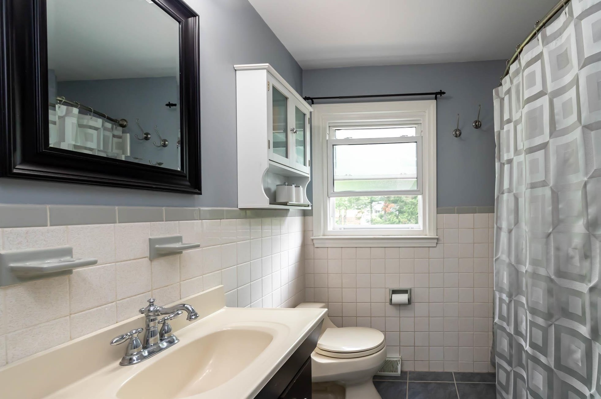 123 Baboosic Lake Rd, Merrimack NH 03054-3522 exterior