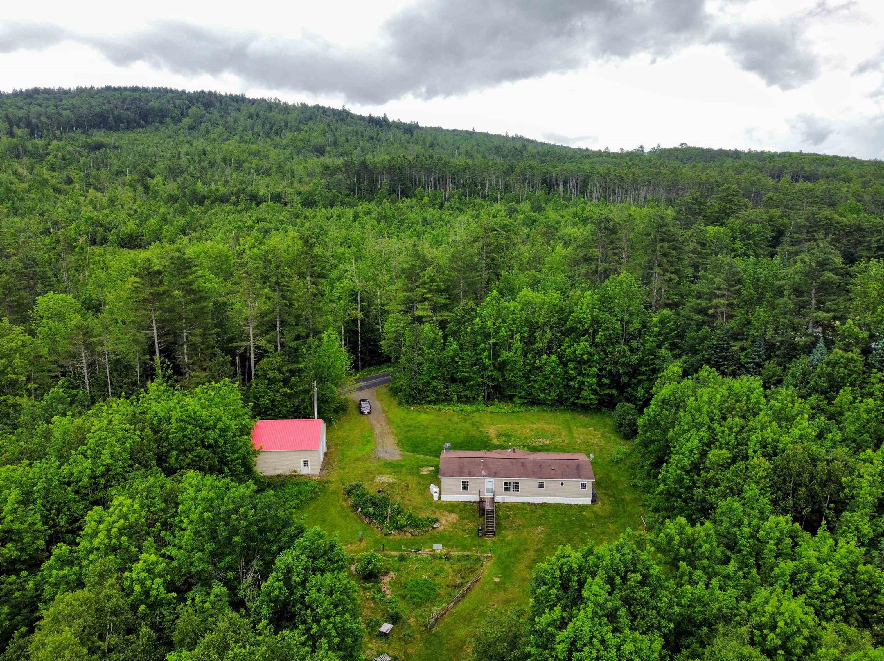 140 Rabbit Path Rd, Landaff, NH 03585 exterior