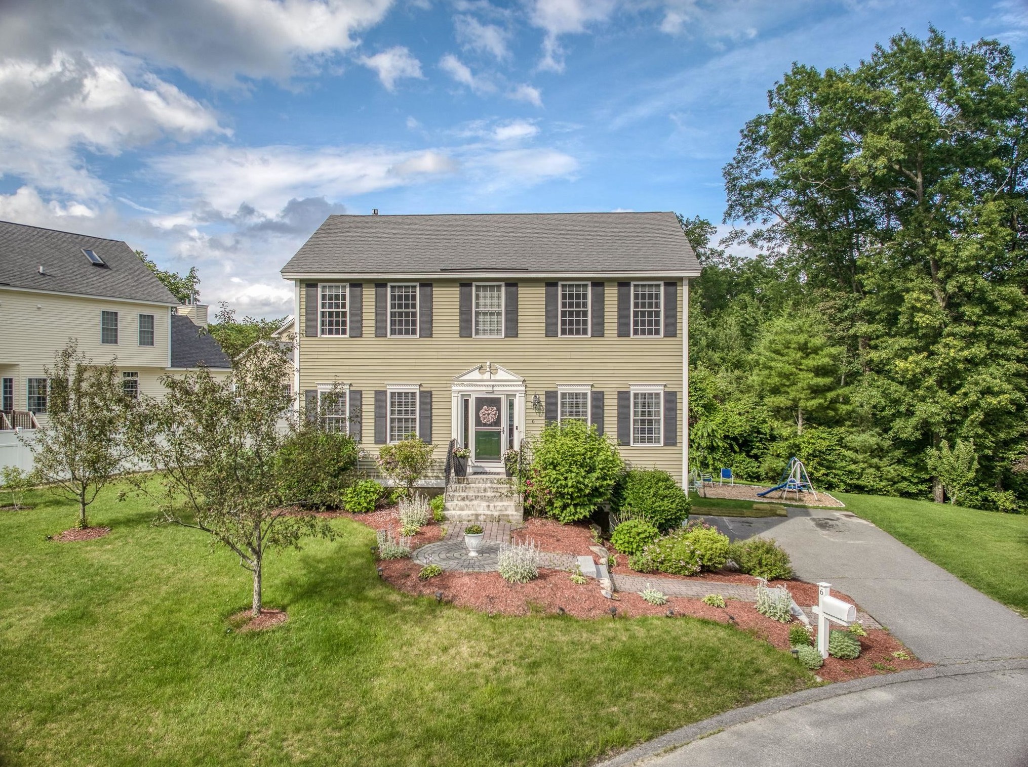 6 Kendall Ct, Merrimack, NH 03054-2830