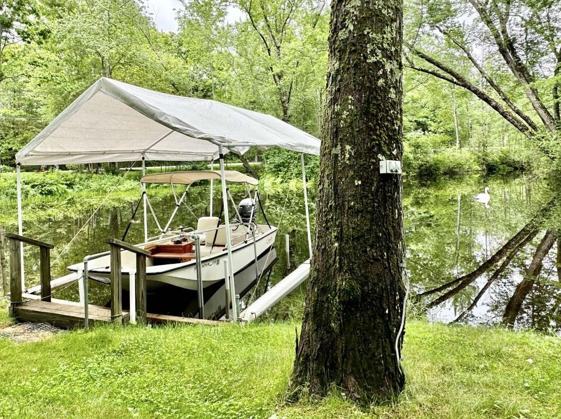 153 N Shore Rd, Groton, NH 03241