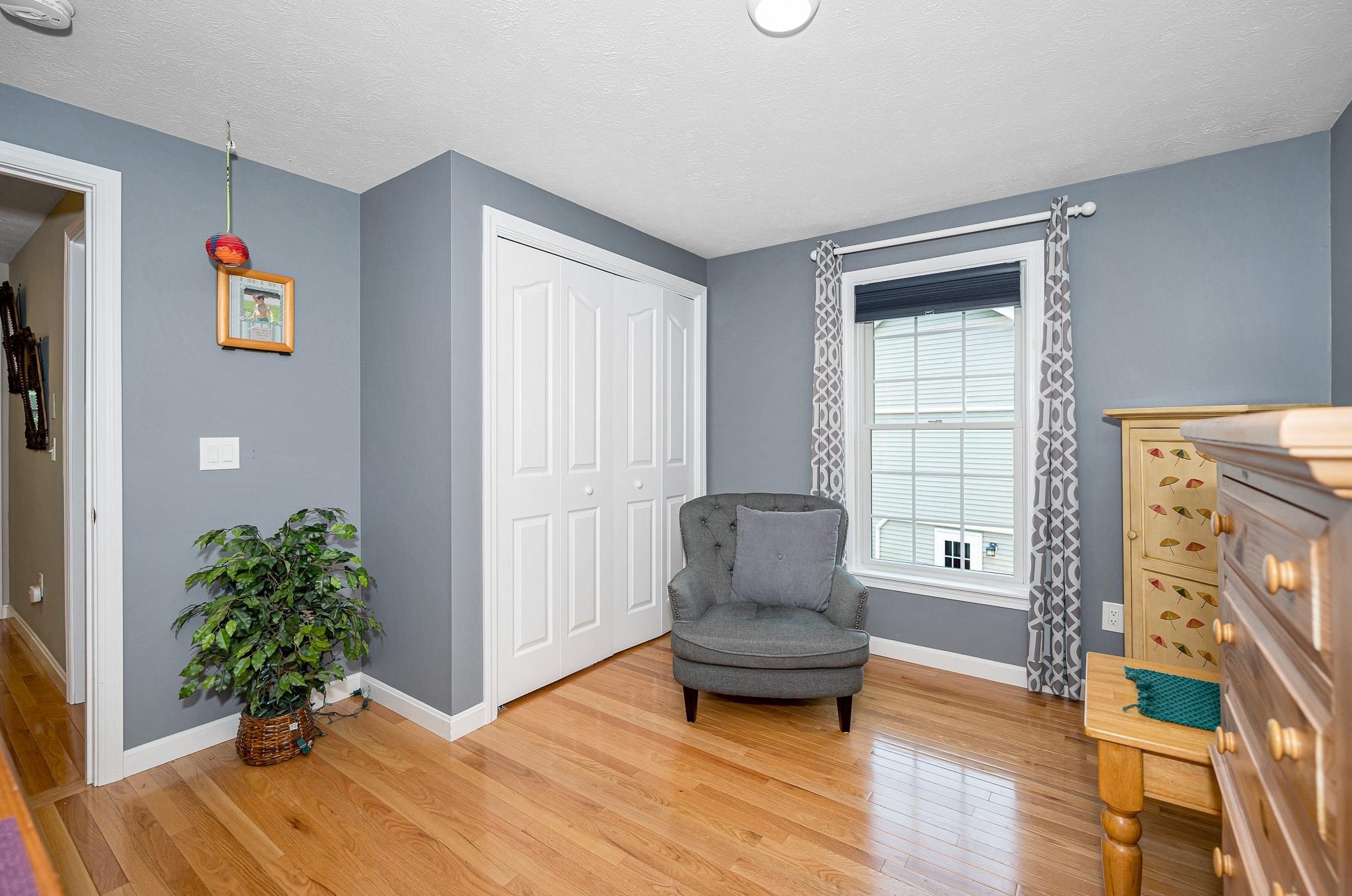 52 Pasture Dr, Manchester NH 03102-4958 exterior