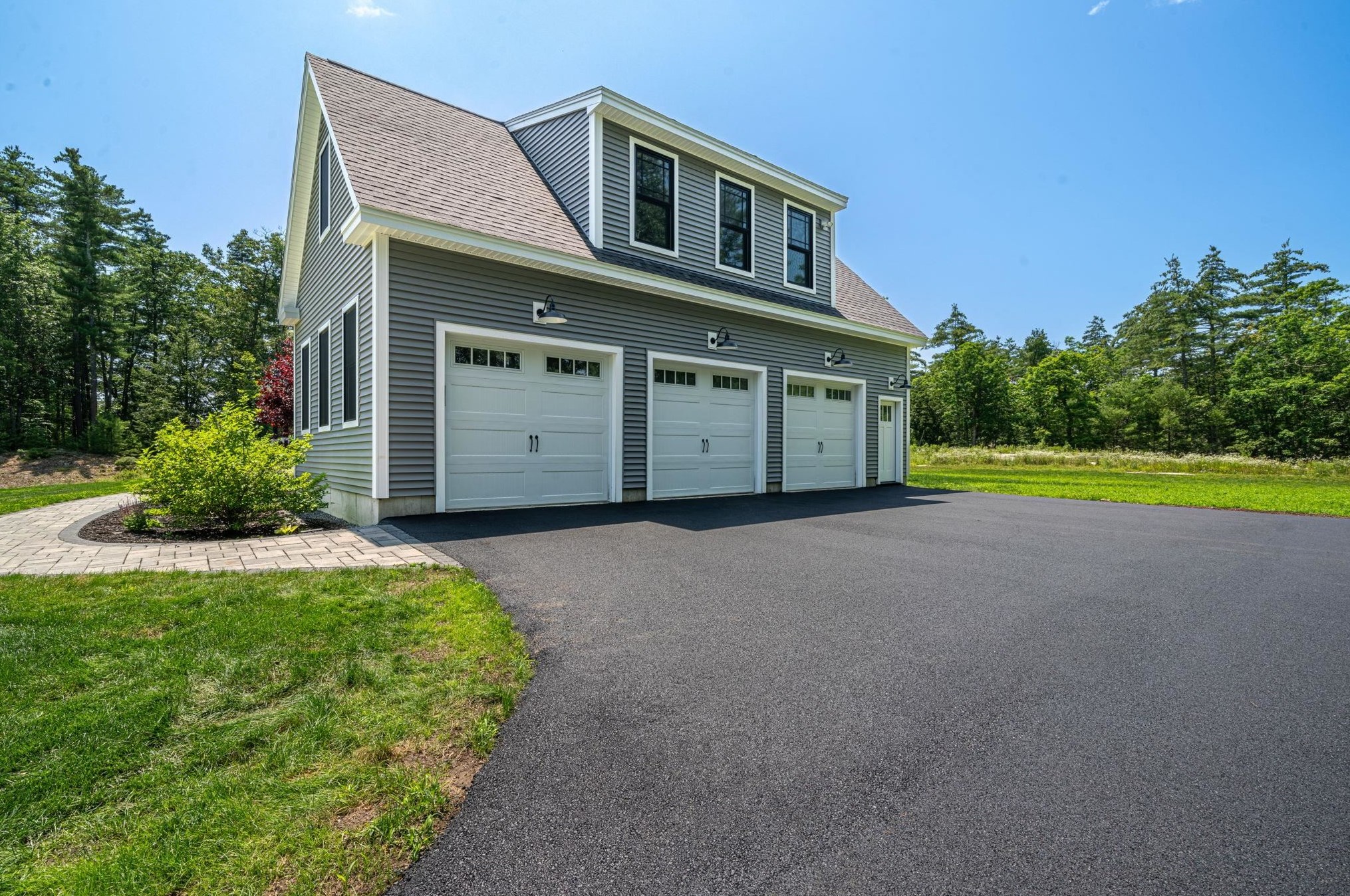 4 Dumas Ln, Merrimack, NH 03054 exterior
