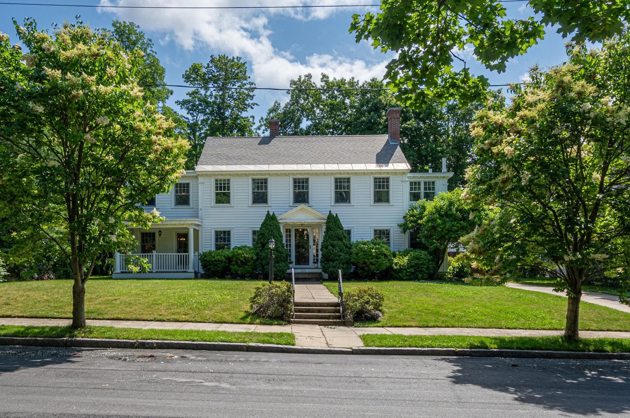 289 N Bay St, Manchester, NH 03104